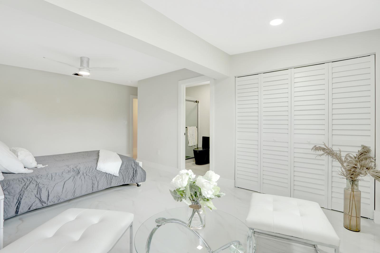 MEADOWBROOK - Residential