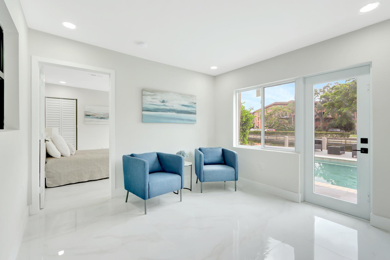 MEADOWBROOK - Residential
