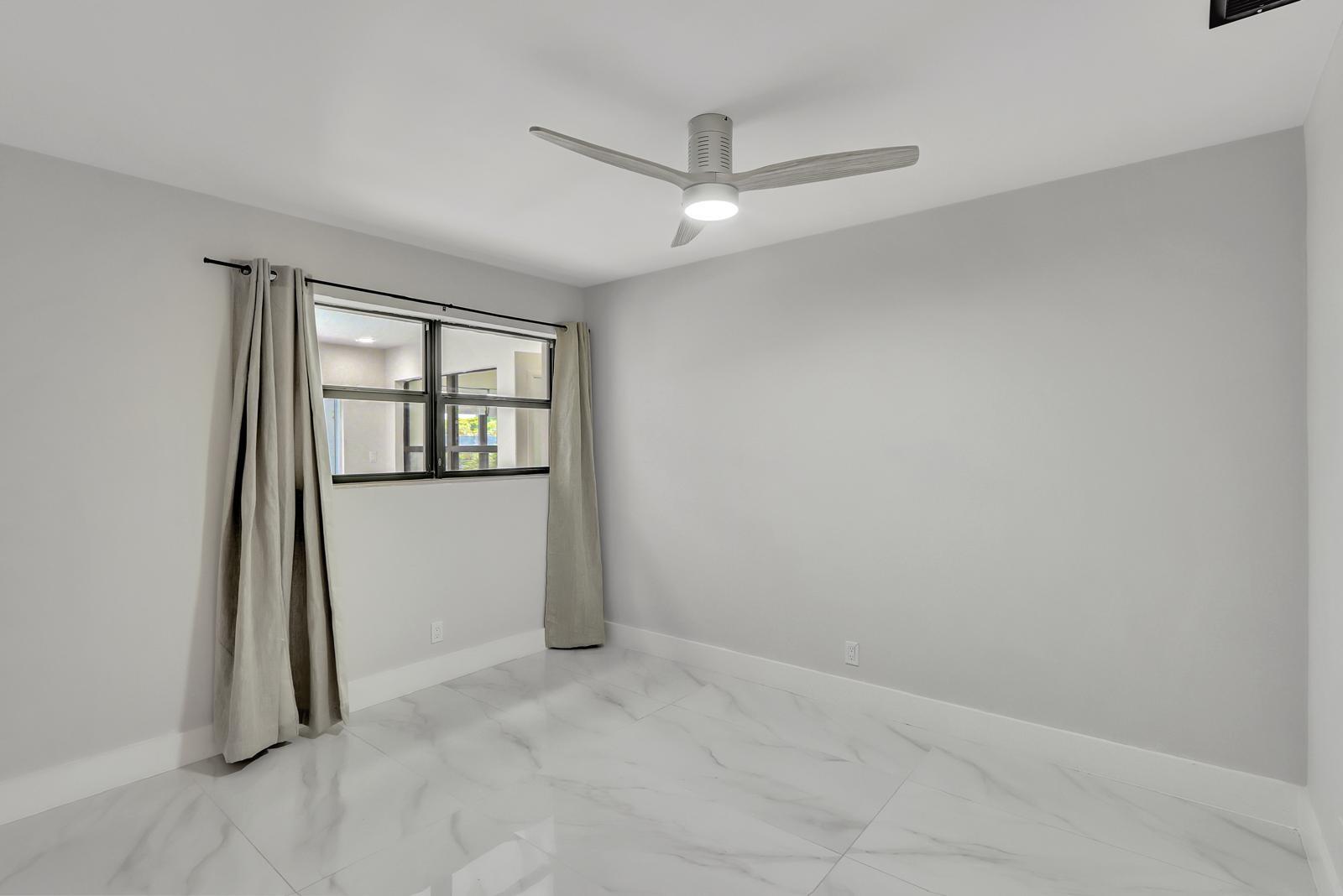 MEADOWBROOK - Residential