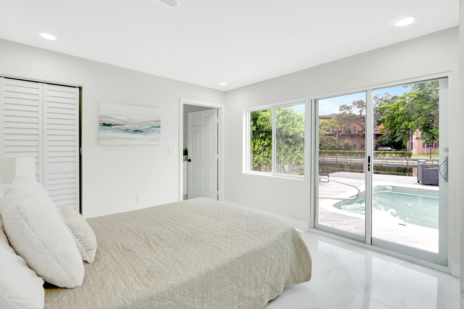 MEADOWBROOK - Residential