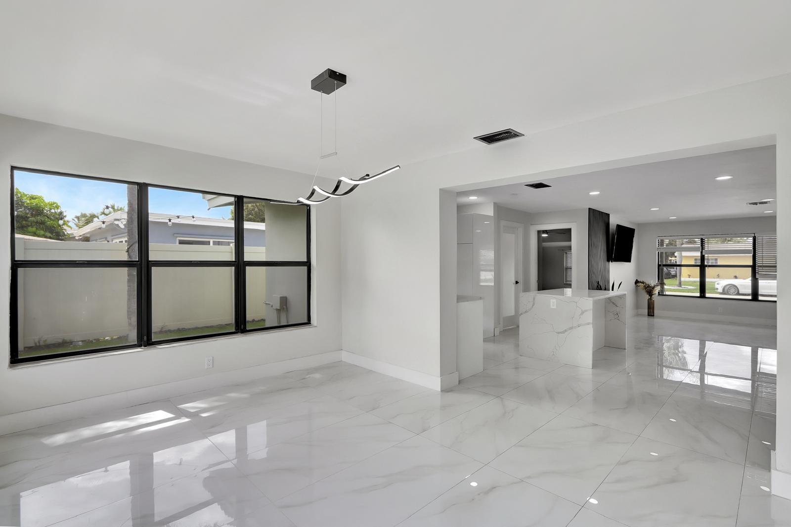 MEADOWBROOK - Residential