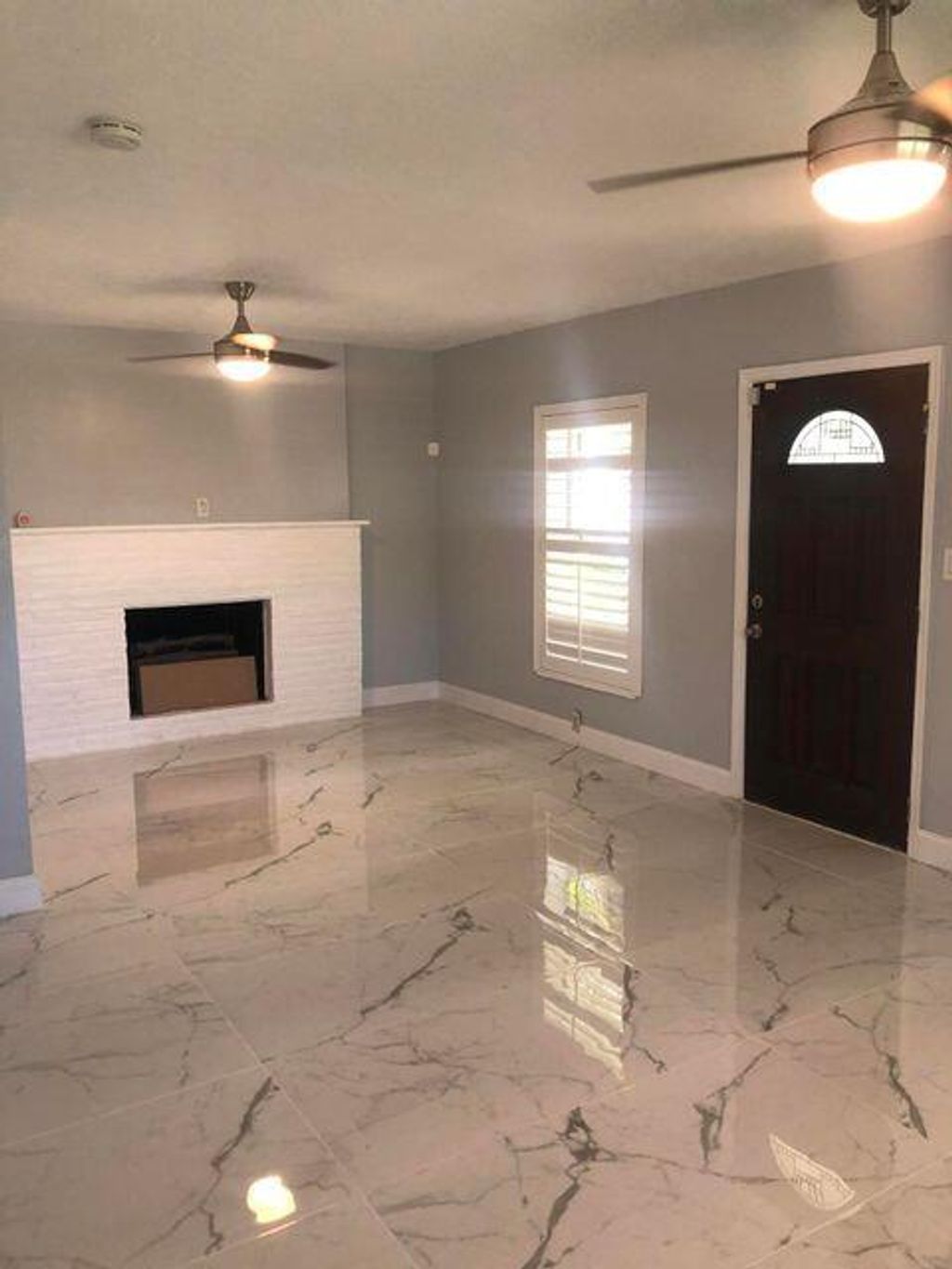 Photo of 1102 S 8th Street, Fort Pierce, FL 34950 (MLS # R11093198)