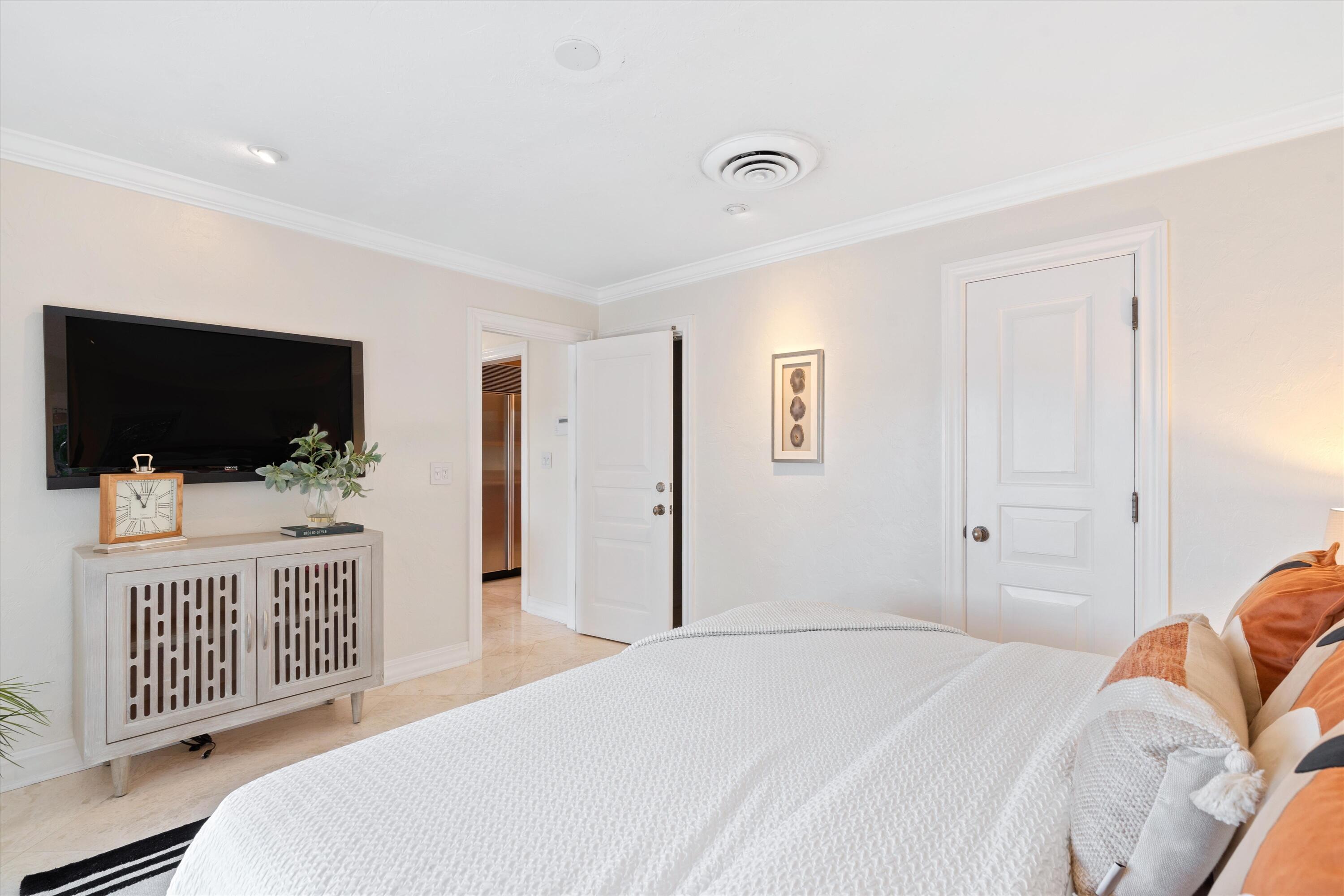 BEACH WAY HEIGHTS UNIT - Residential Lease