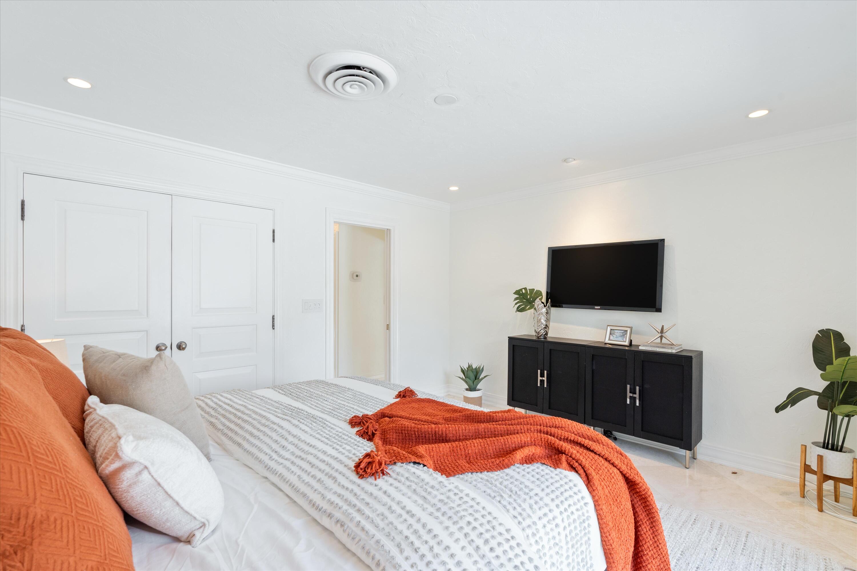 BEACH WAY HEIGHTS UNIT - Residential Lease