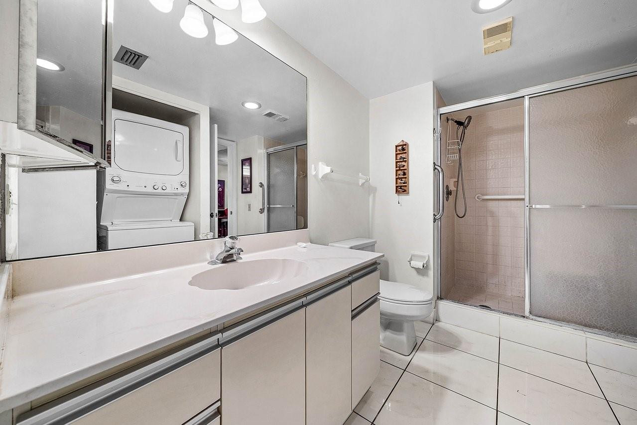 BANYAN SPRINGS - Residential