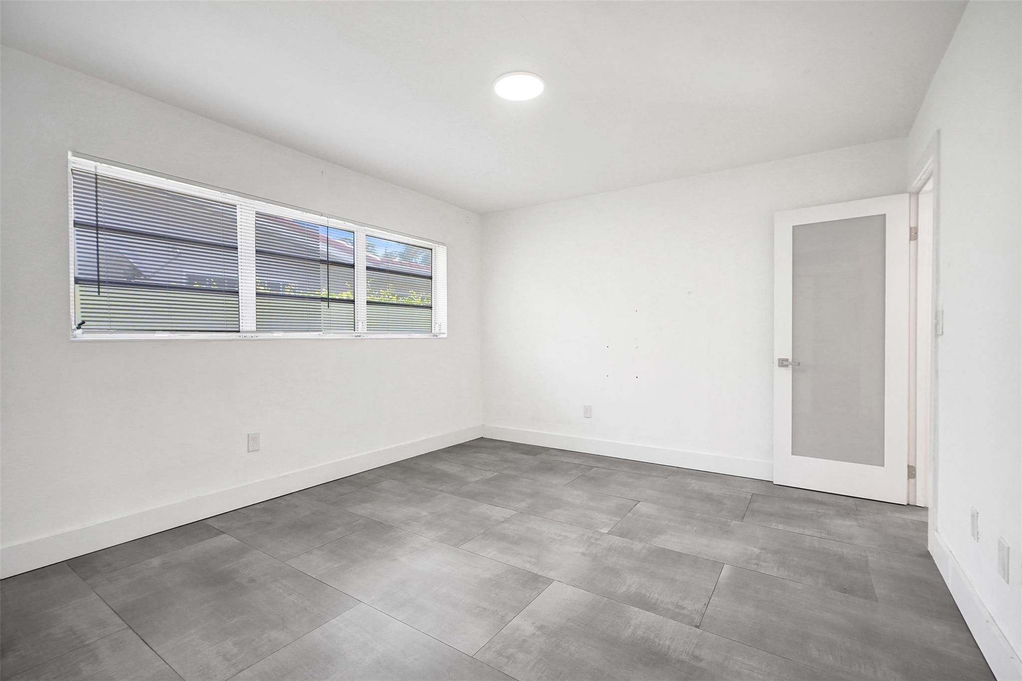 CORAL GABLES RIVIERA - Residential