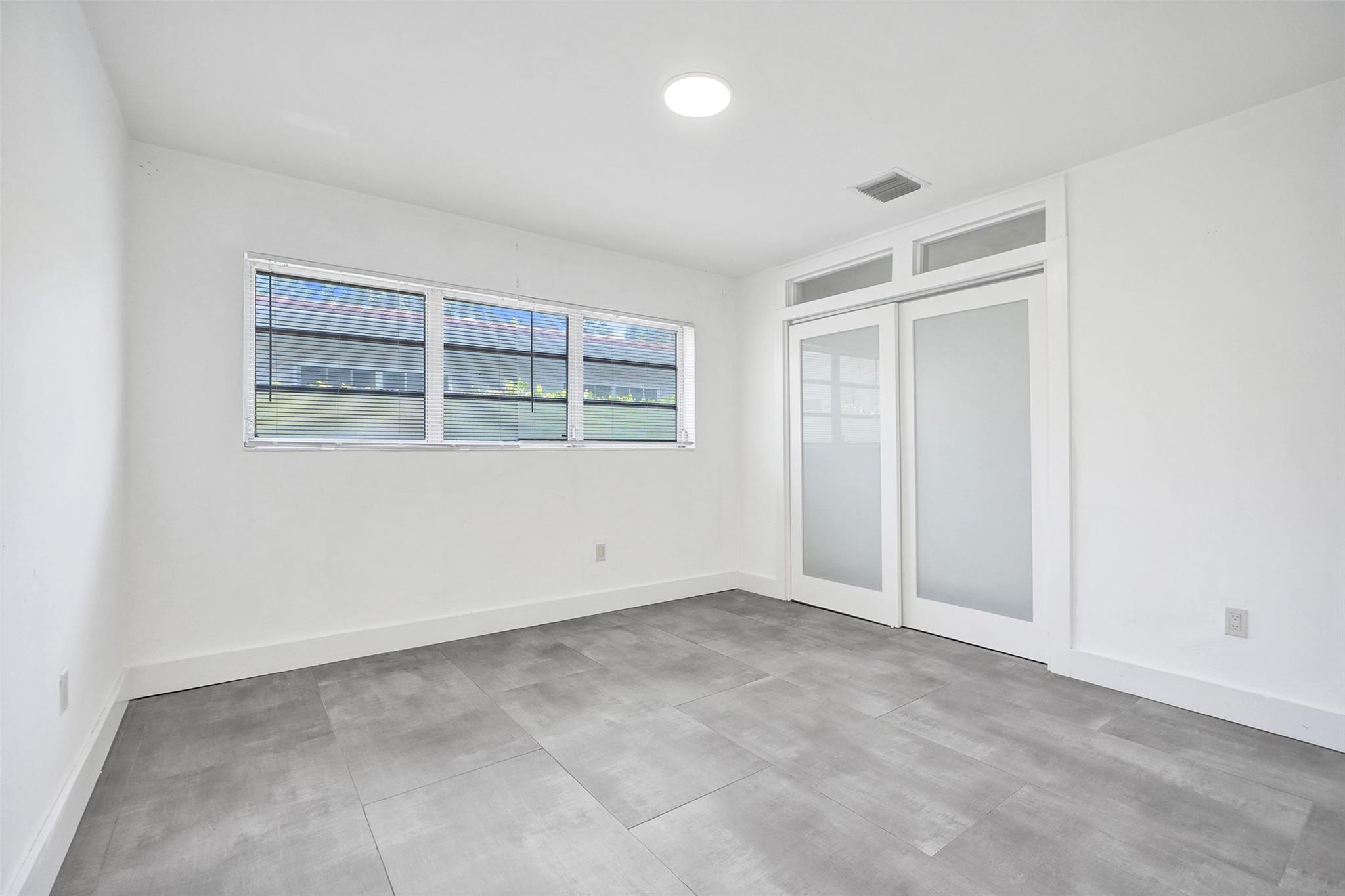 CORAL GABLES RIVIERA - Residential