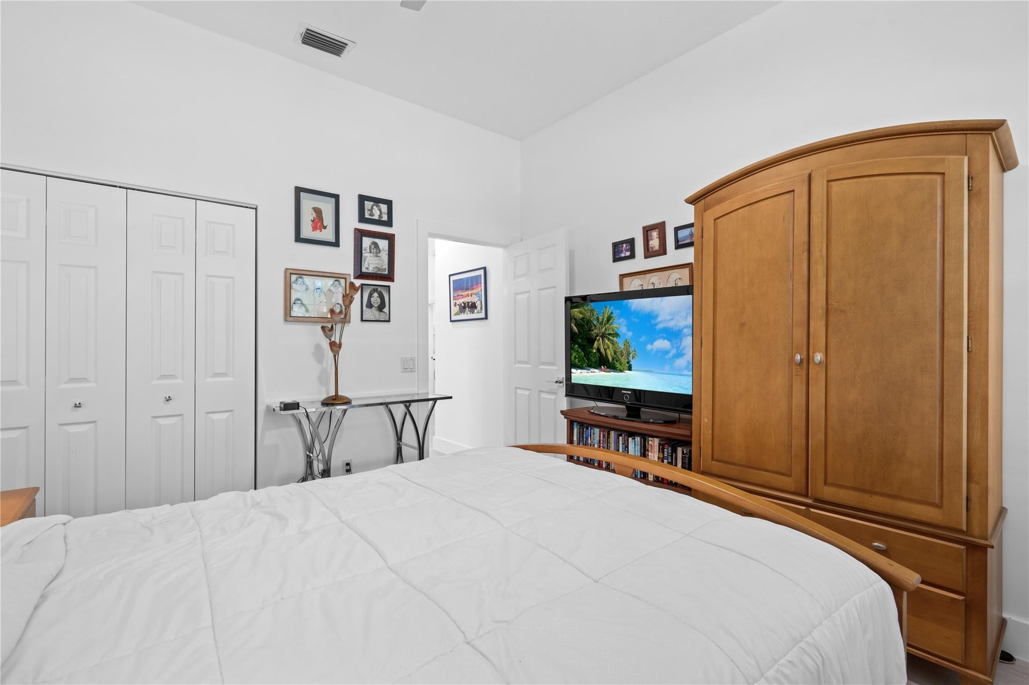 Valencia Lakes 02 - Residential