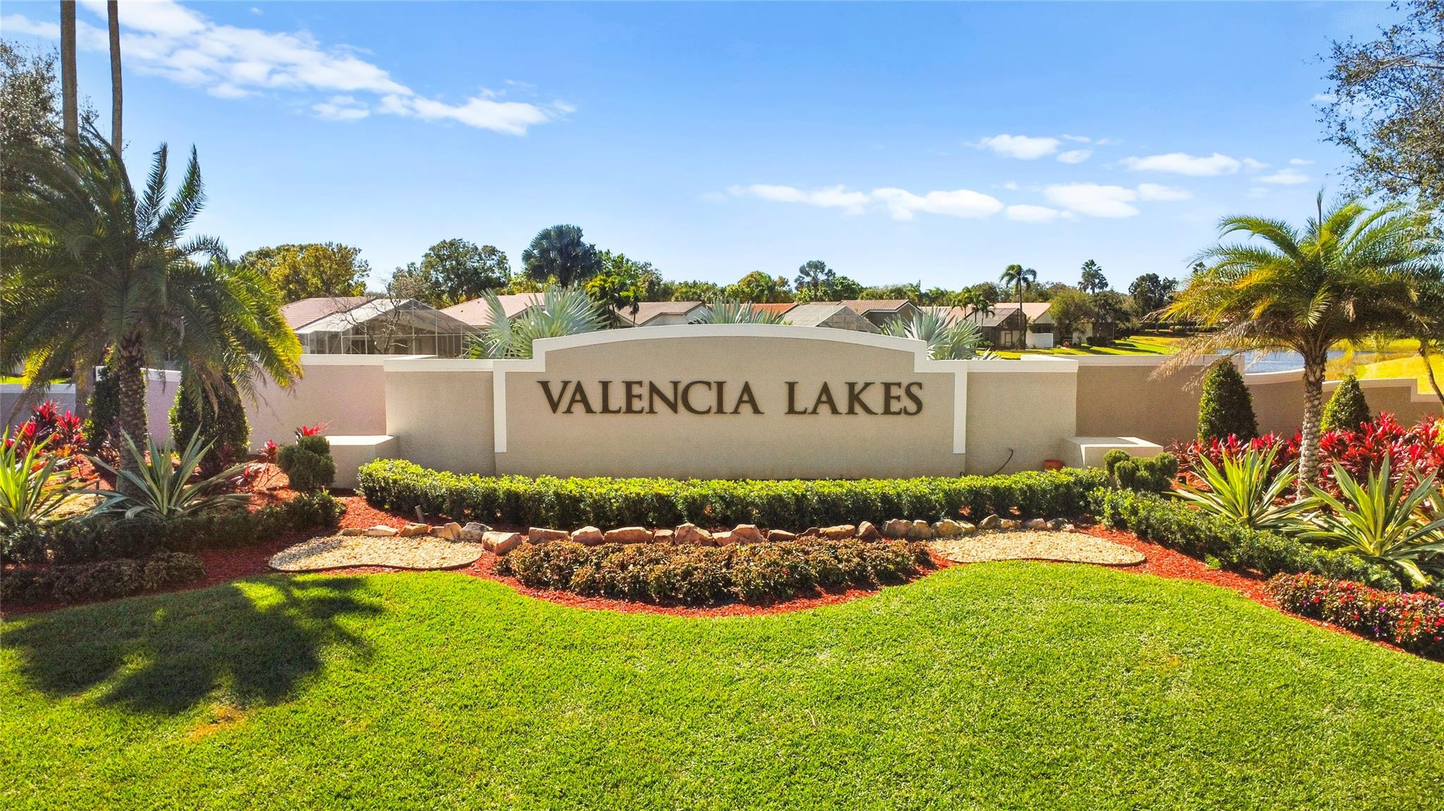 Valencia Lakes 02 - Residential