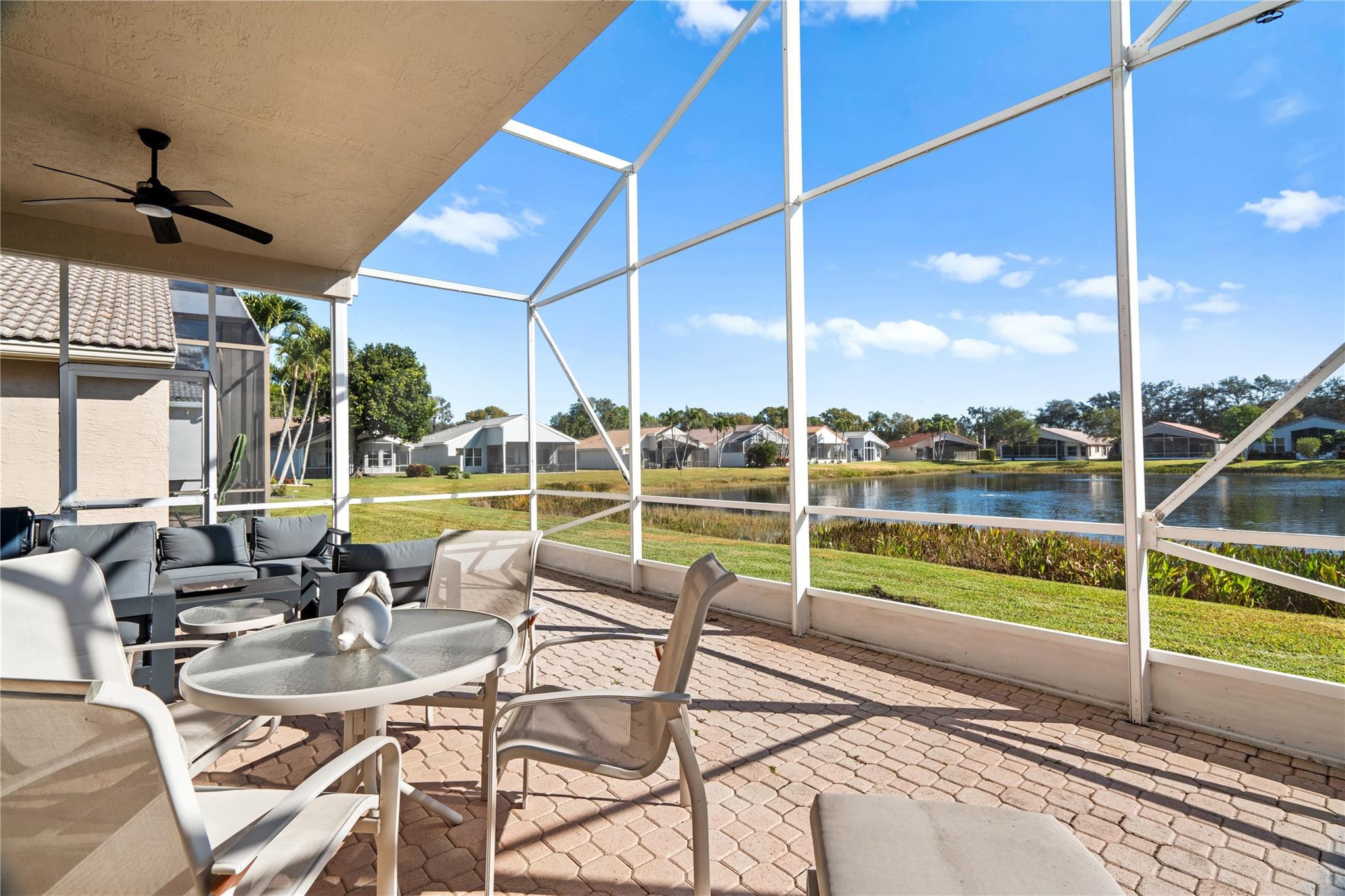 Valencia Lakes 02 - Residential