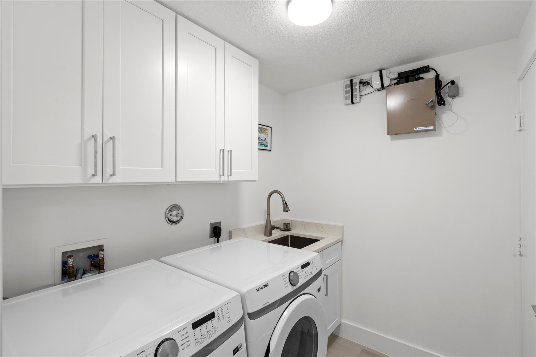 Valencia Lakes 02 - Residential