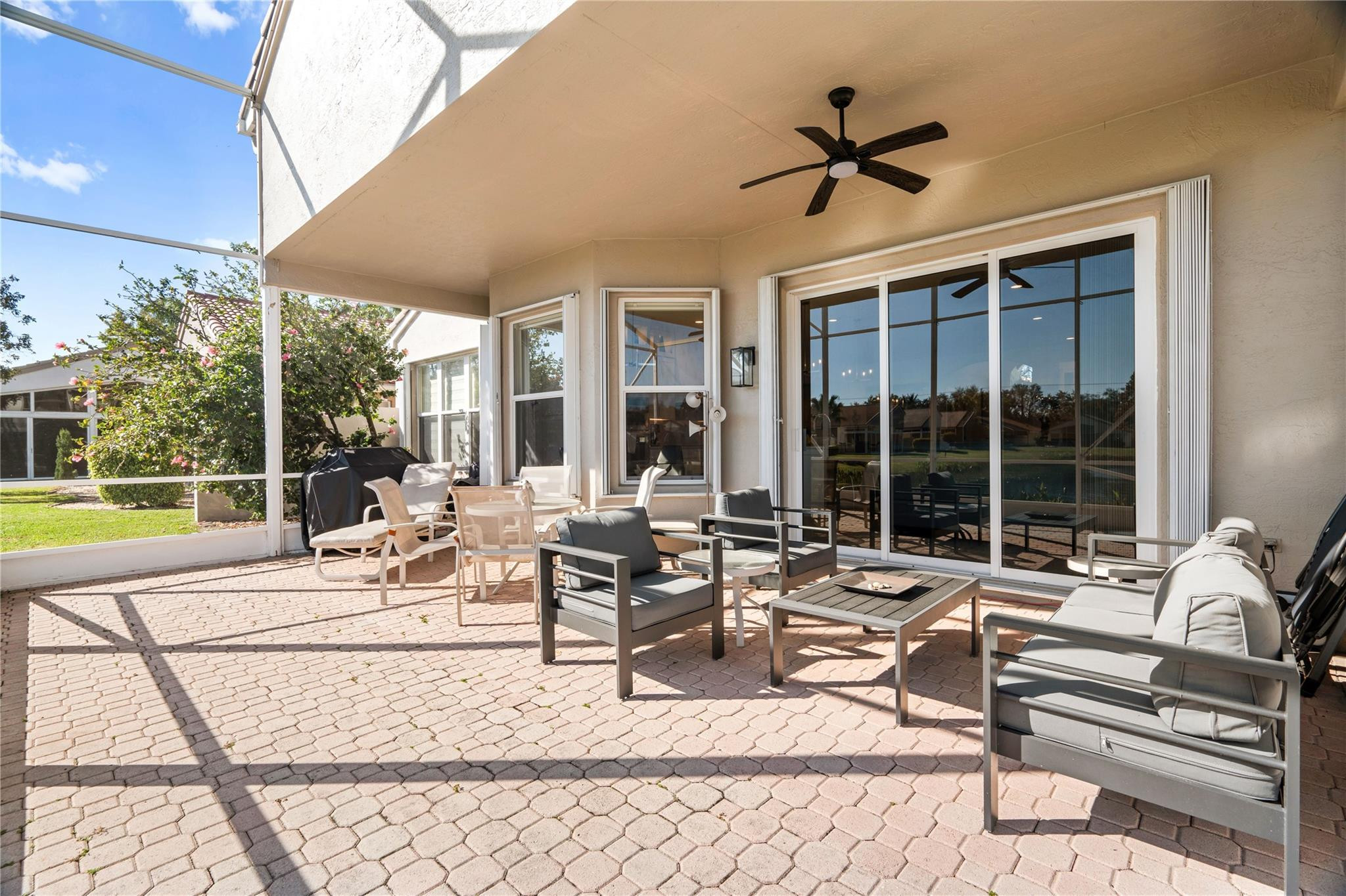 Valencia Lakes 02 - Residential