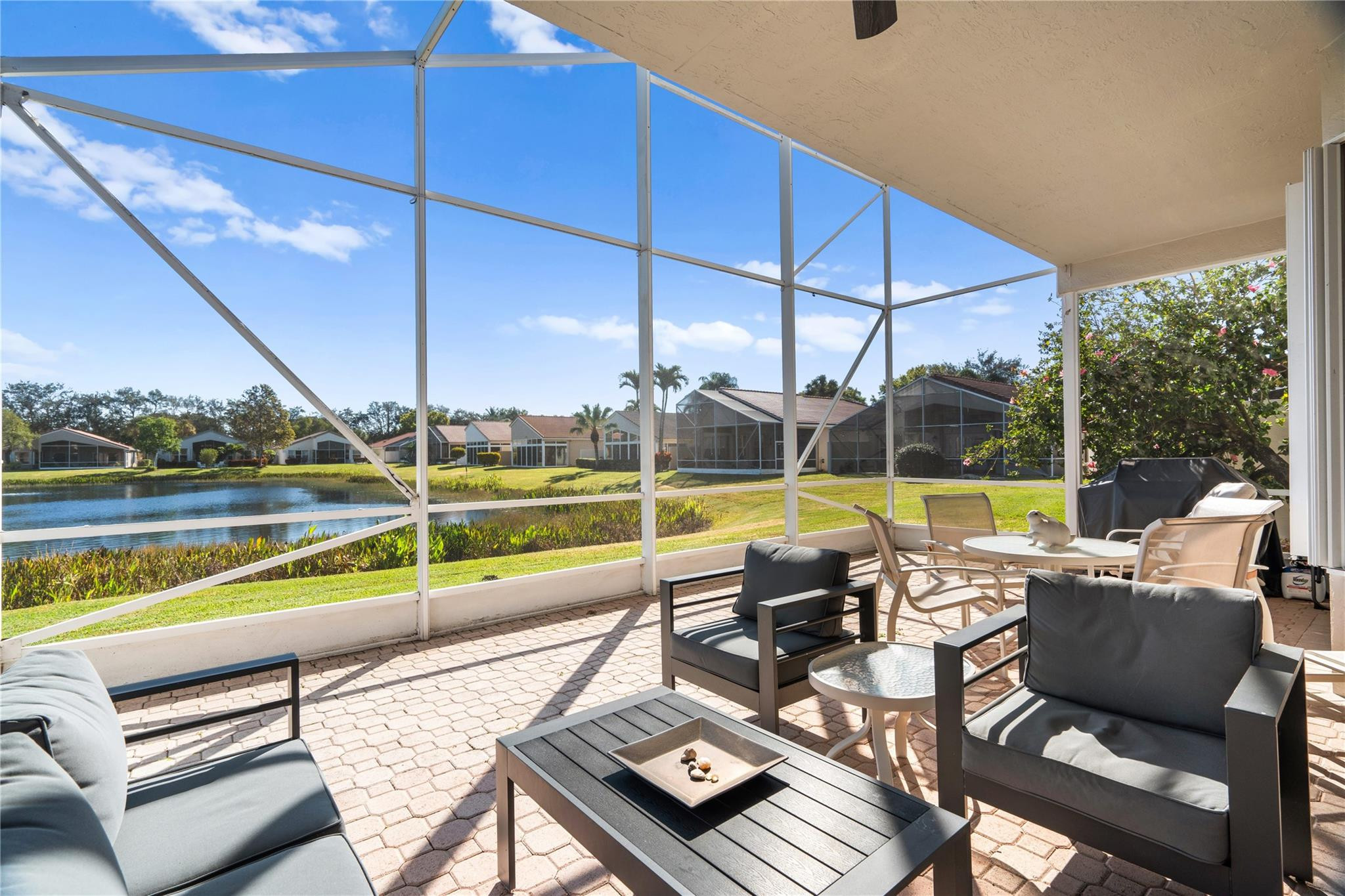 Valencia Lakes 02 - Residential