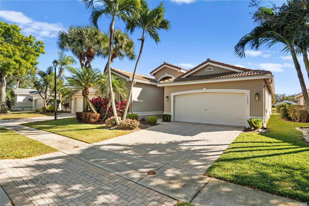 Photo of 11637 Castellon Court, Boynton Beach, FL 33437 (MLS # F10550853)