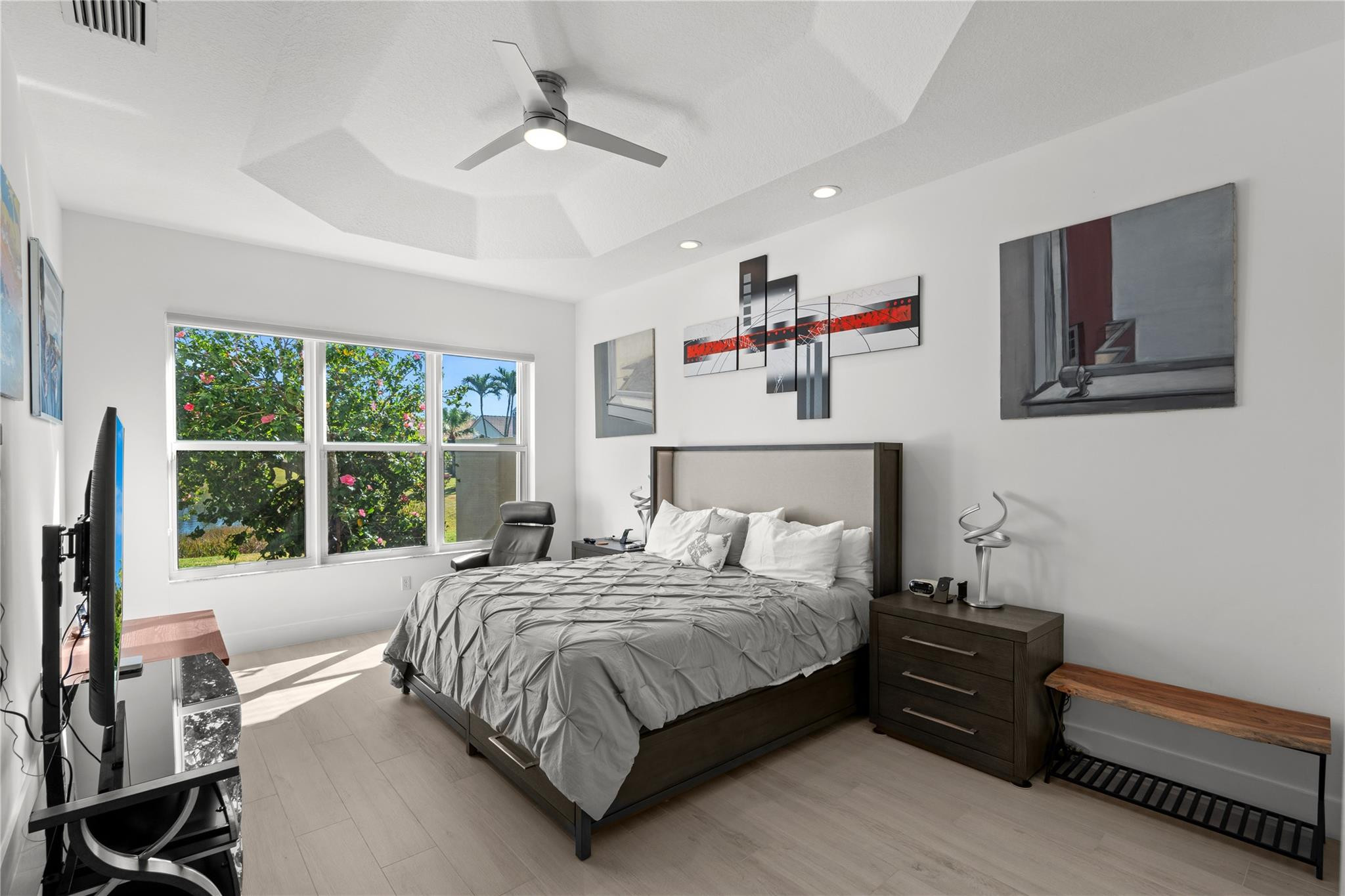 Valencia Lakes 02 - Residential