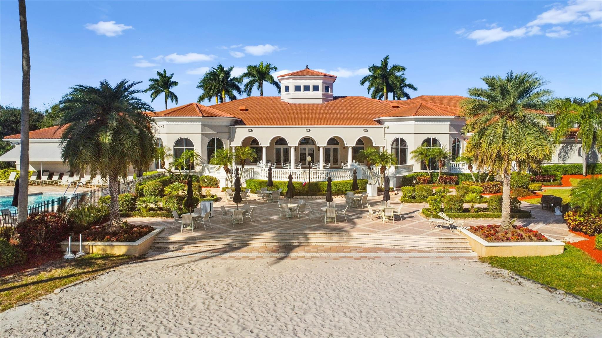 Valencia Lakes 02 - Residential