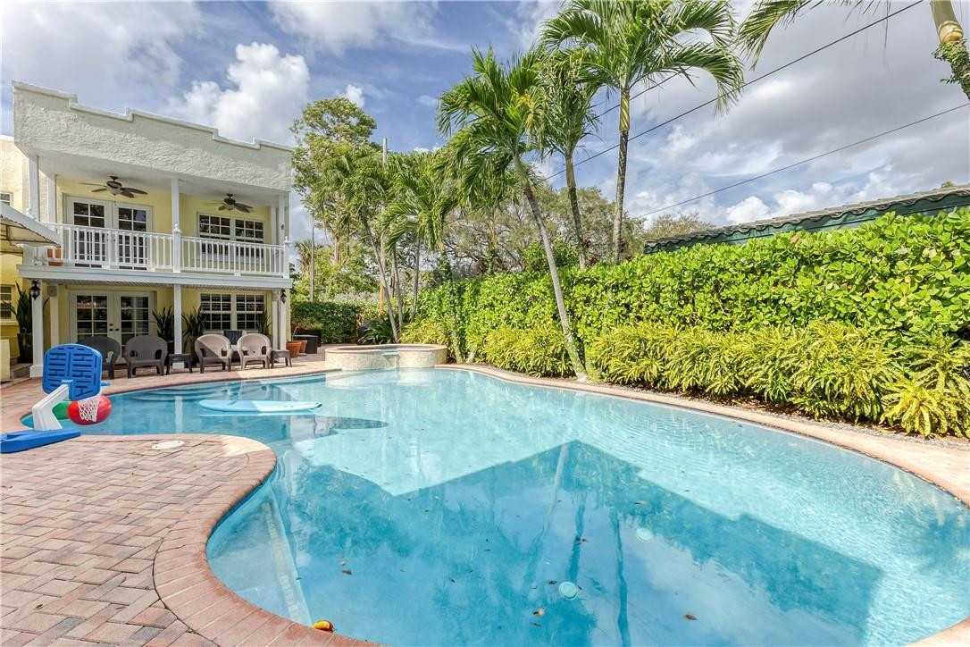 Rio Vista C J Hectors Res - Residential