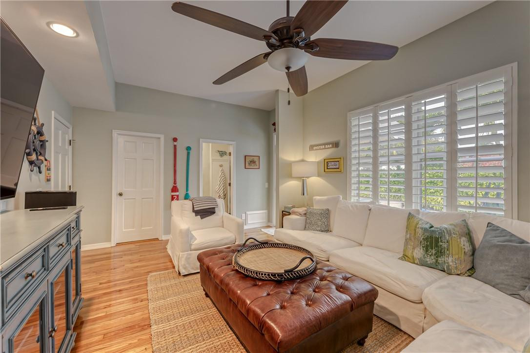 Rio Vista C J Hectors Res - Residential
