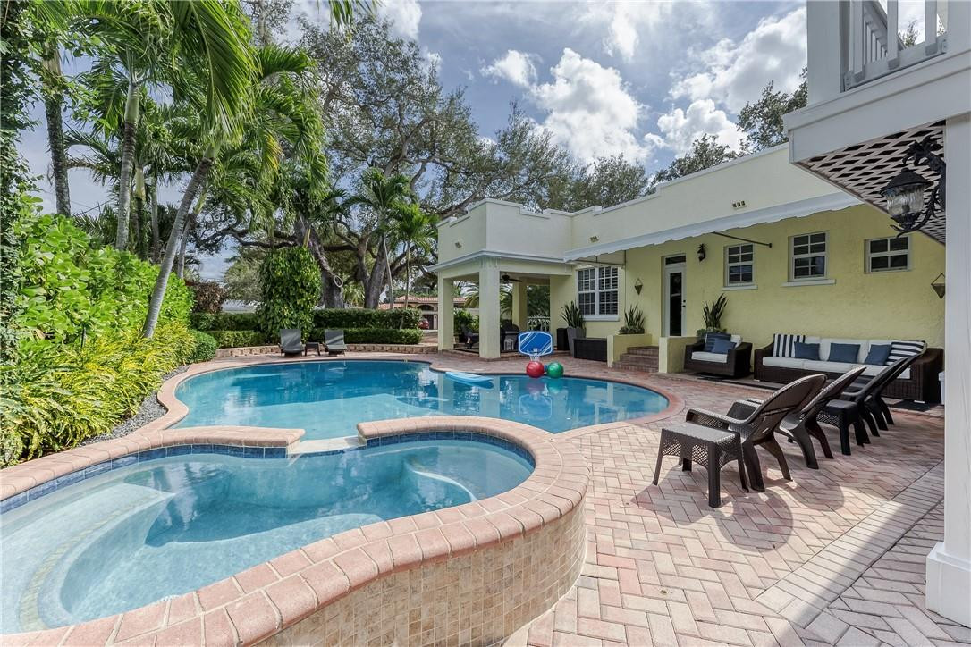 Rio Vista C J Hectors Res - Residential