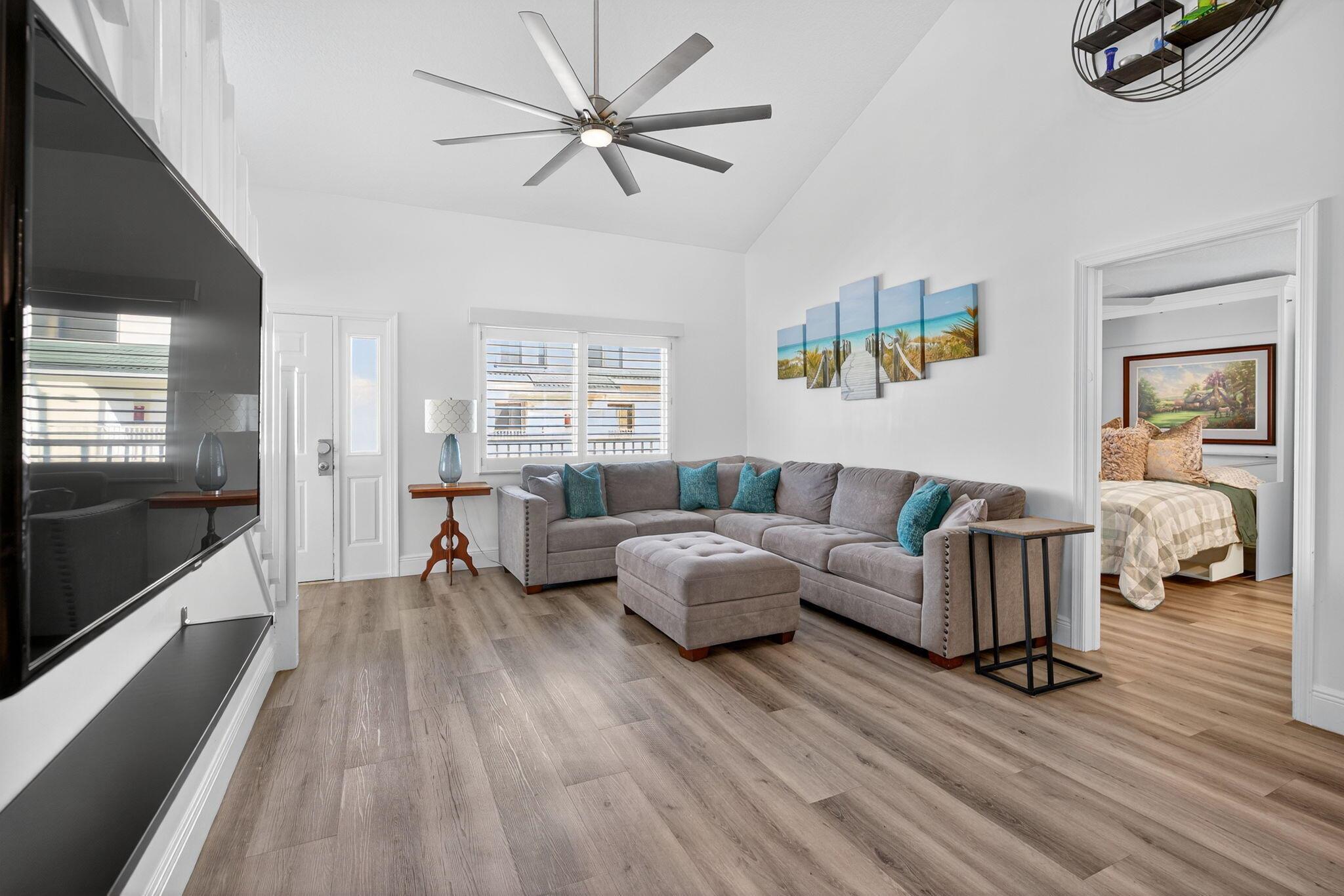 BELLA VISTA ON THE PARK - Residential