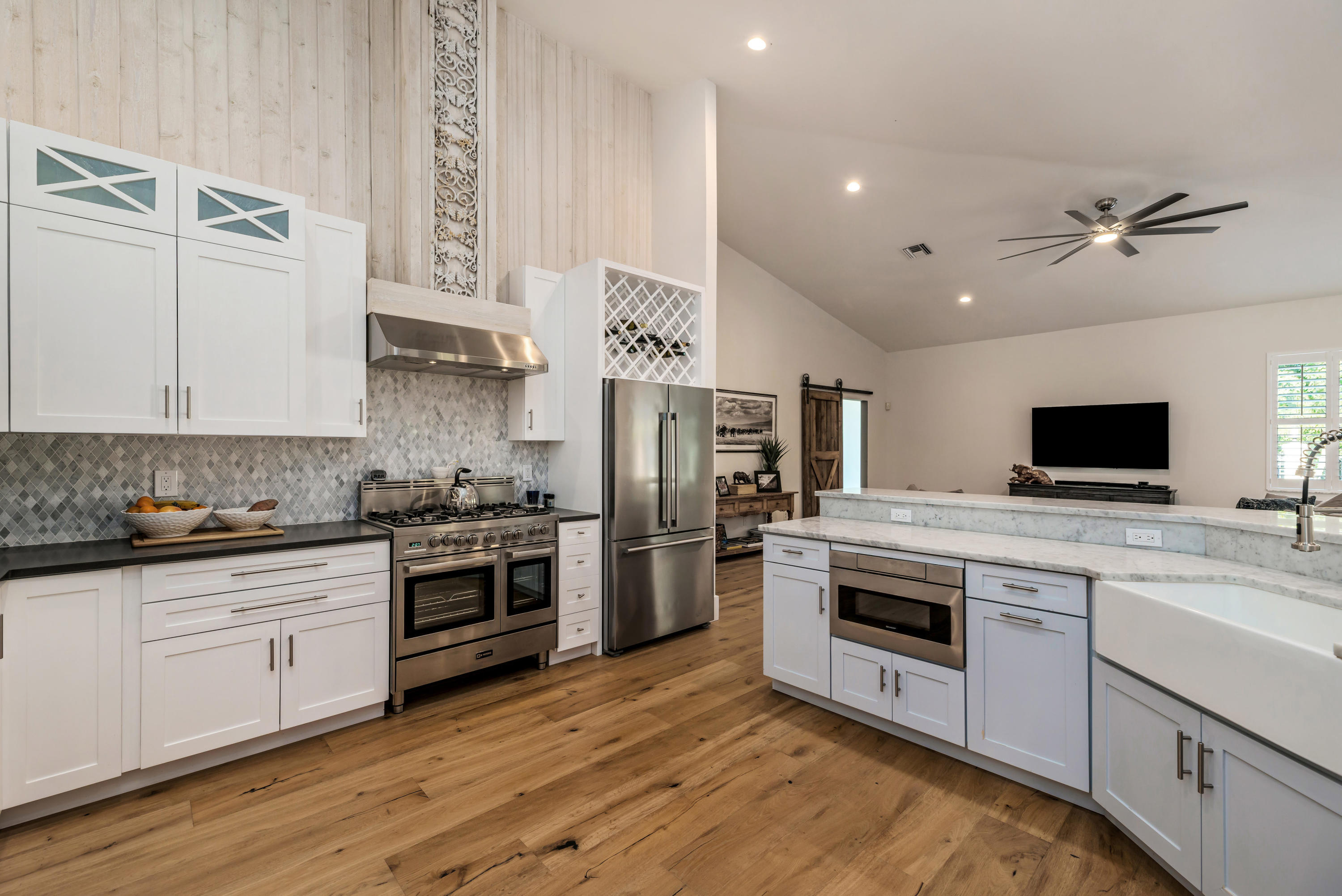 PALM BEACH POINT - Residential