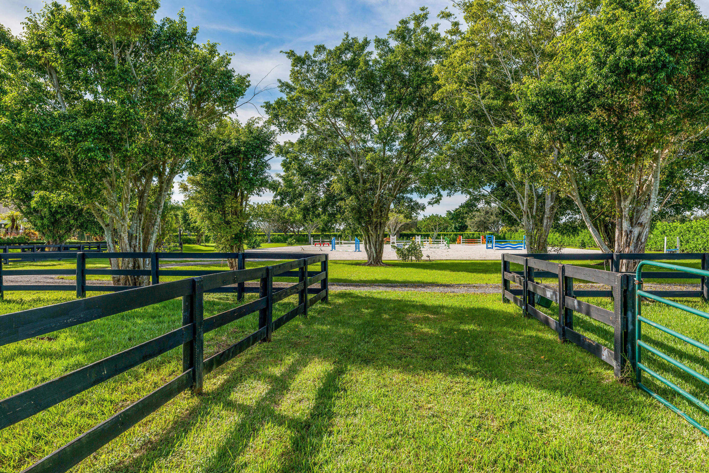 PALM BEACH POINT - Residential