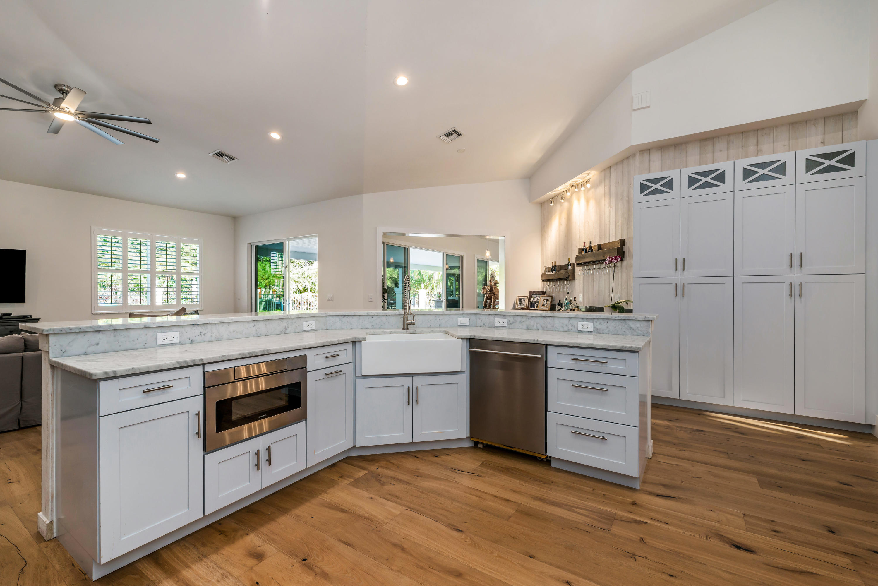 PALM BEACH POINT - Residential