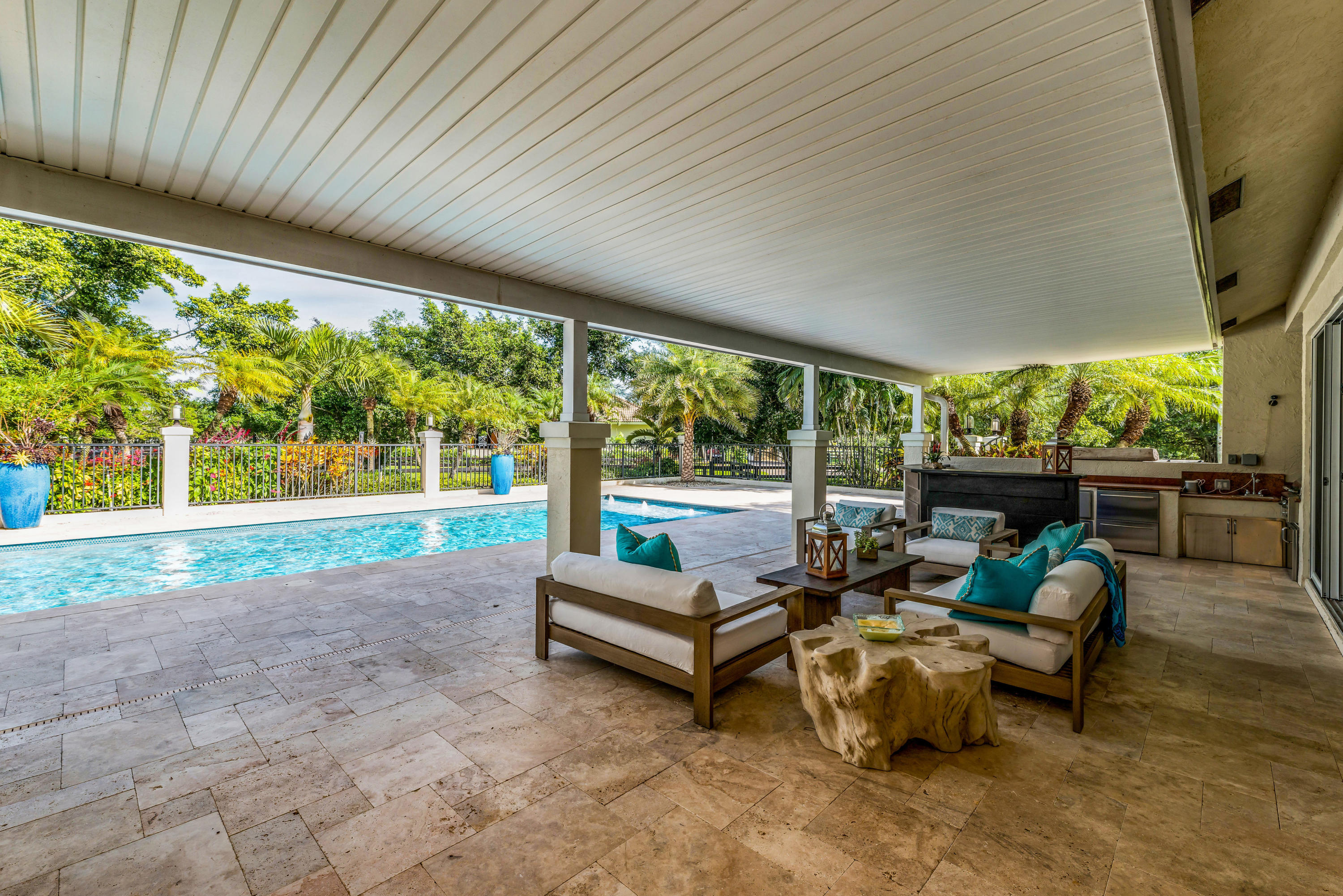 PALM BEACH POINT - Residential