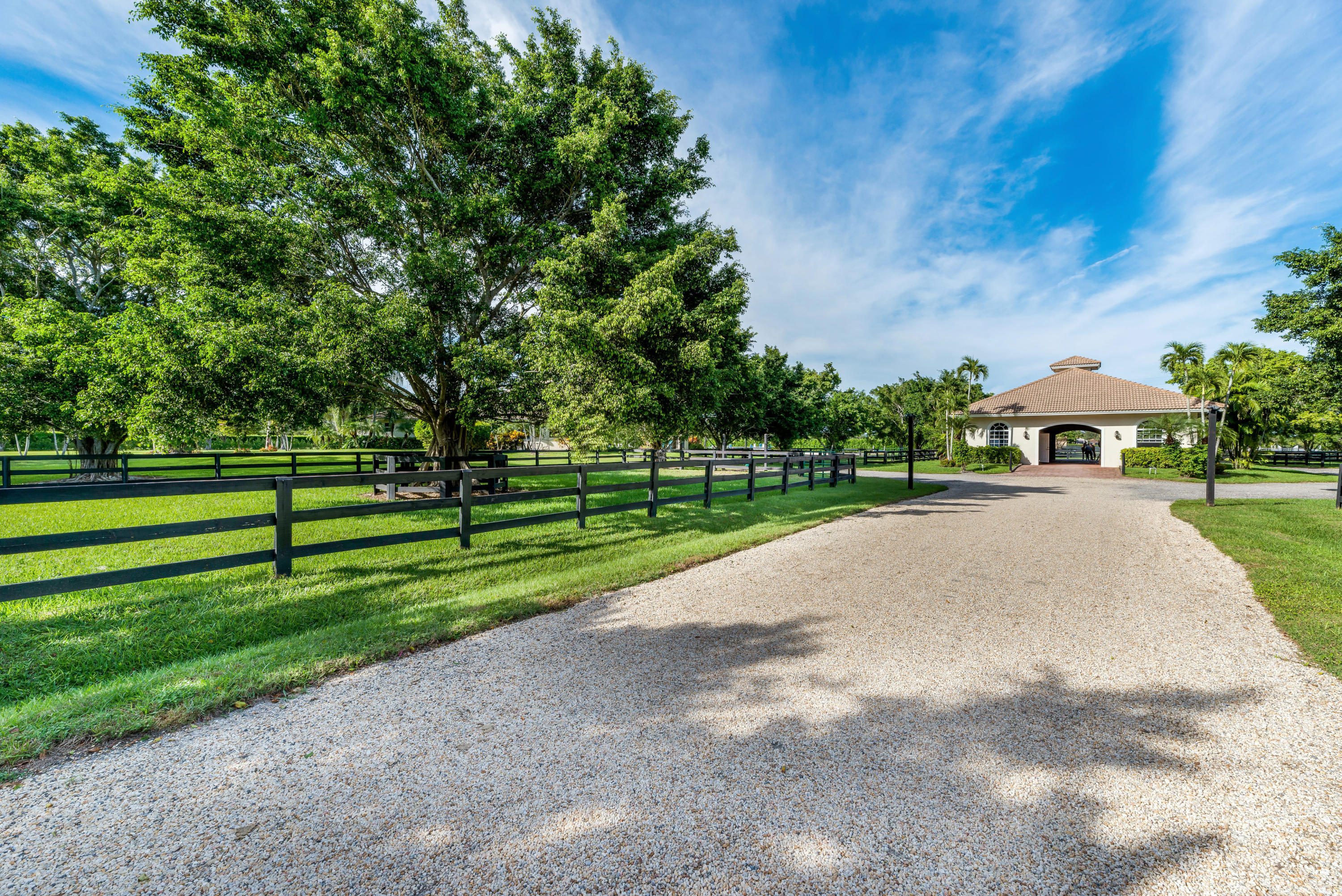 PALM BEACH POINT - Residential