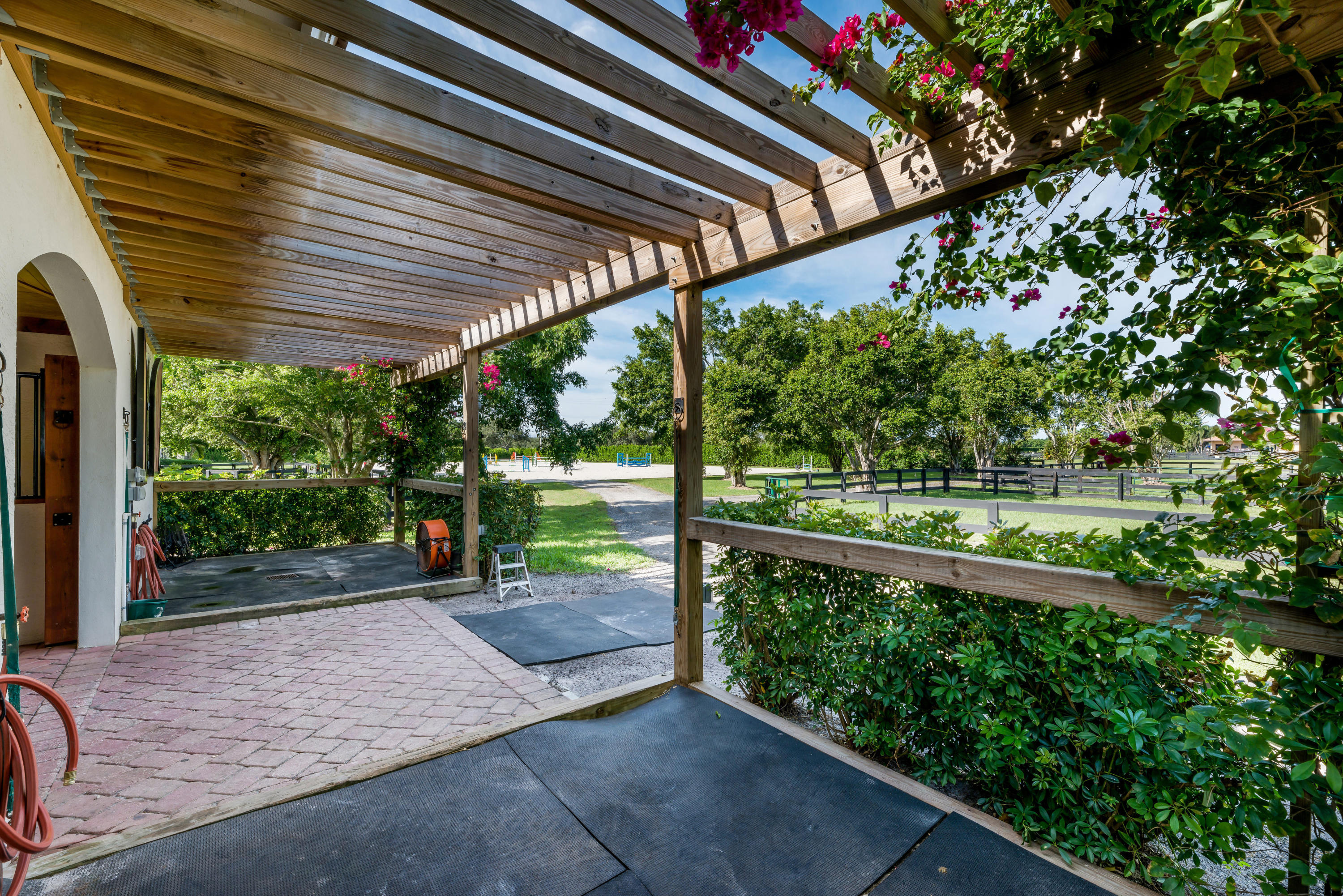 PALM BEACH POINT - Residential