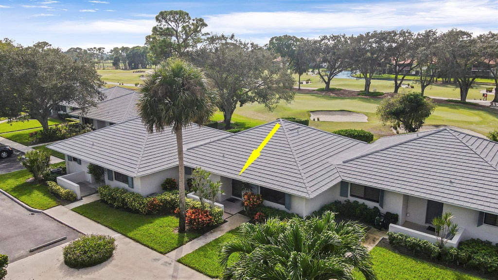 Photo of 820 Club Drive, Palm Beach Gardens, FL 33418 (MLS # R11070931)