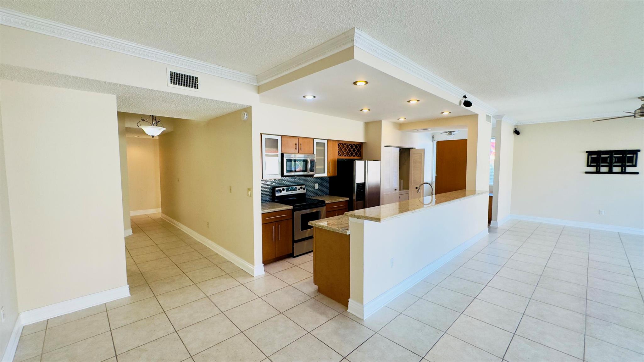 HALF MOON BAY CONDO - Residential