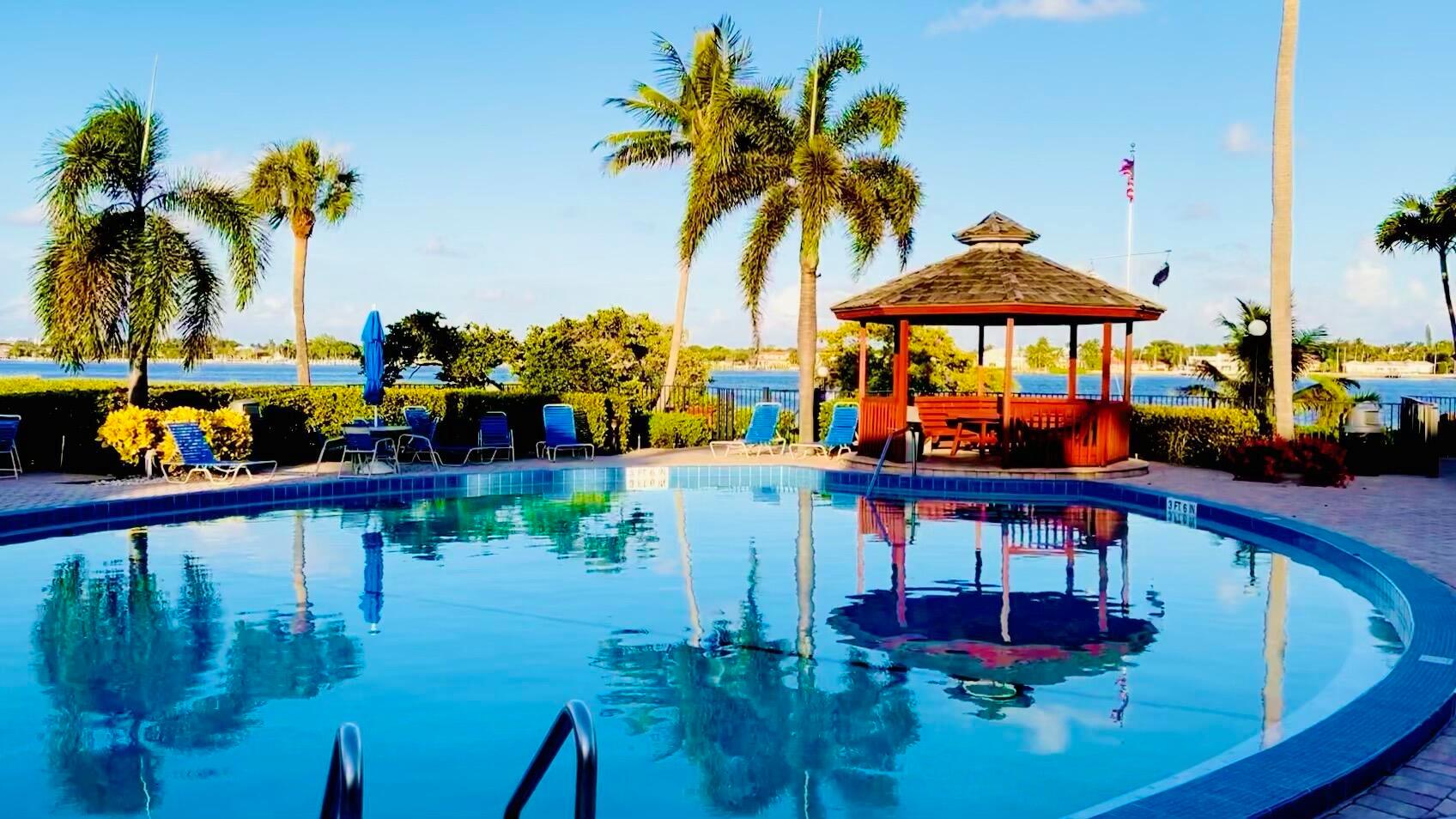 HALF MOON BAY CONDO - Residential