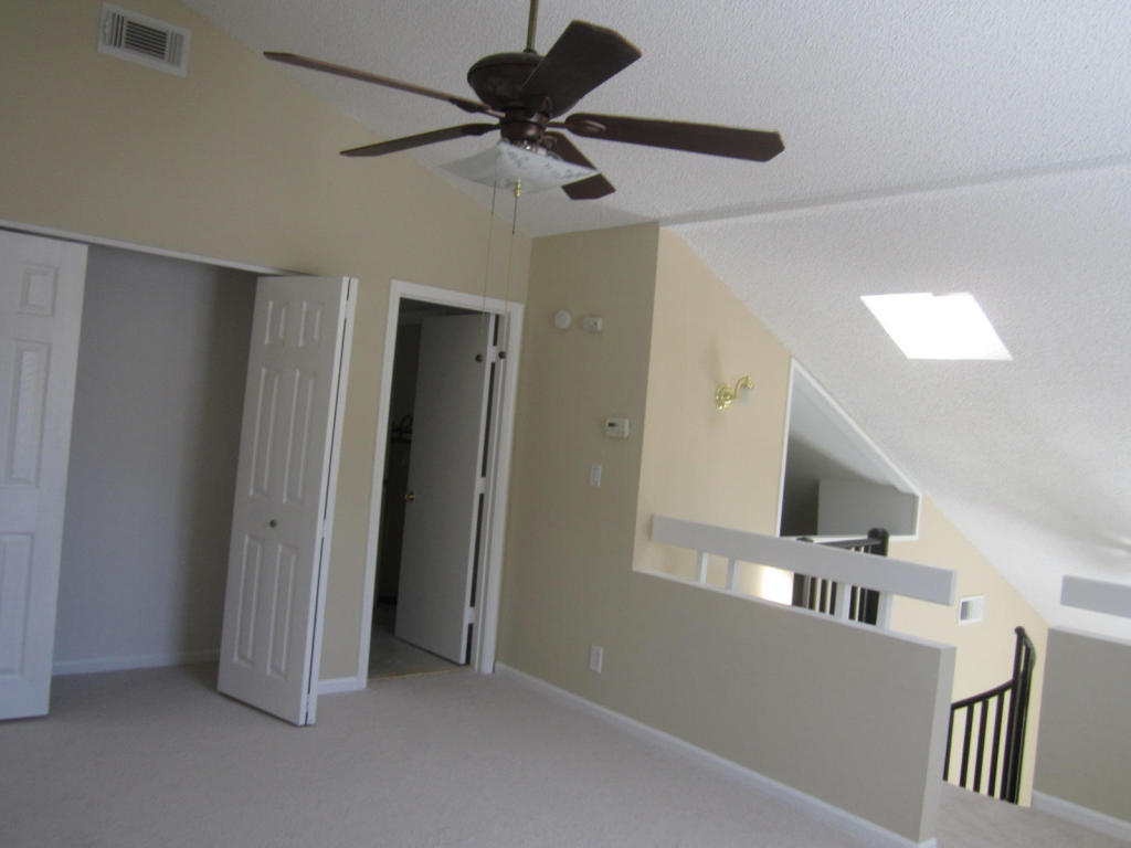 Willow Woods* Renovated*B - Residential