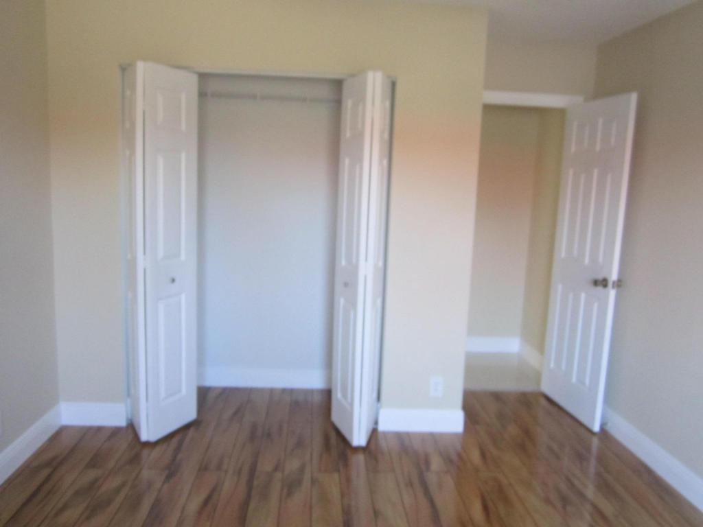 Willow Woods* Renovated*B - Residential