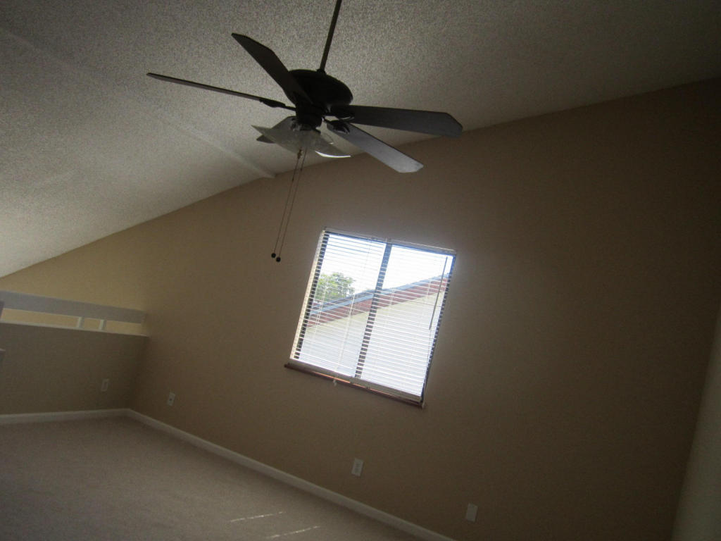 Willow Woods* Renovated*B - Residential