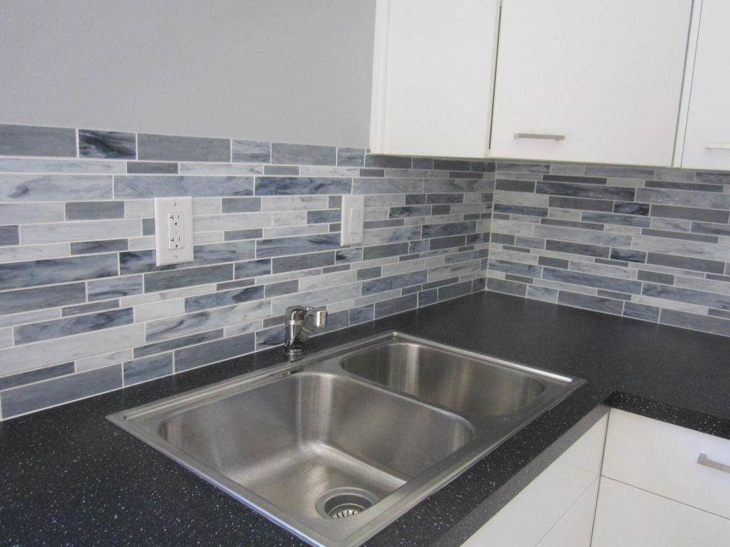 Willow Woods* Renovated*B - Residential