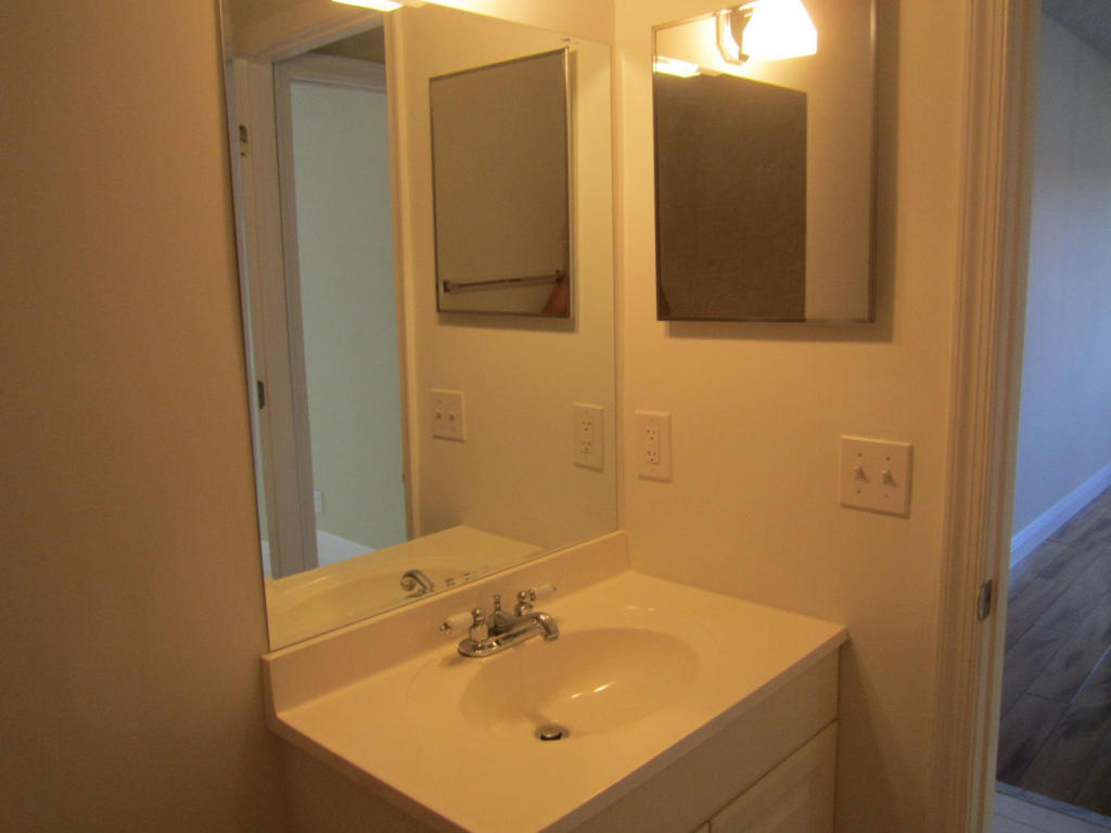 Willow Woods* Renovated*B - Residential