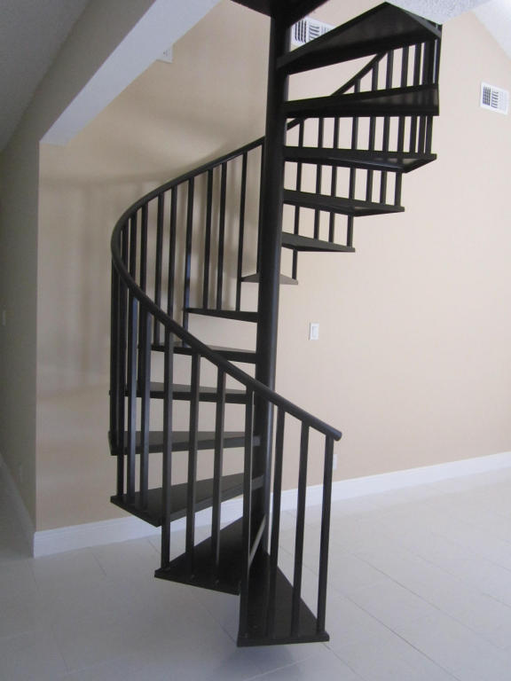 Willow Woods* Renovated*B - Residential