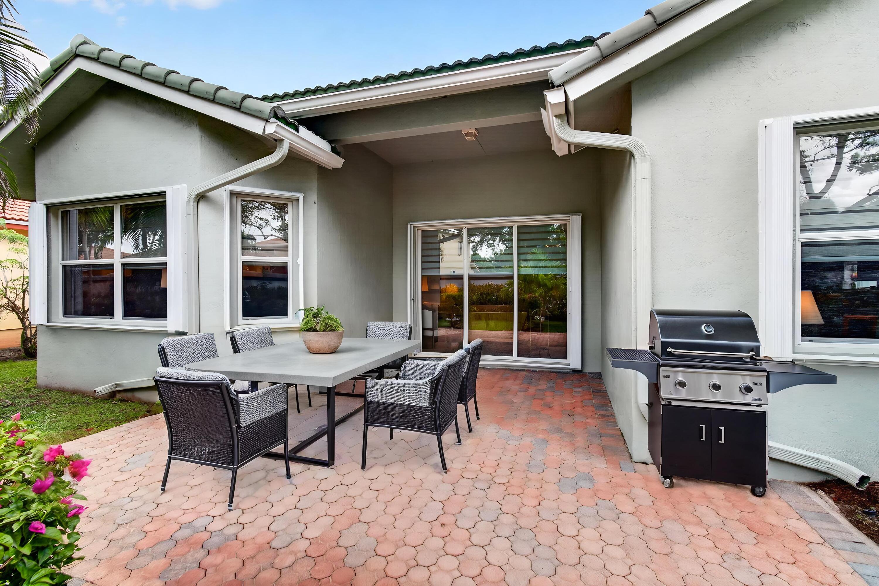 VENETIAN ISLES - Residential