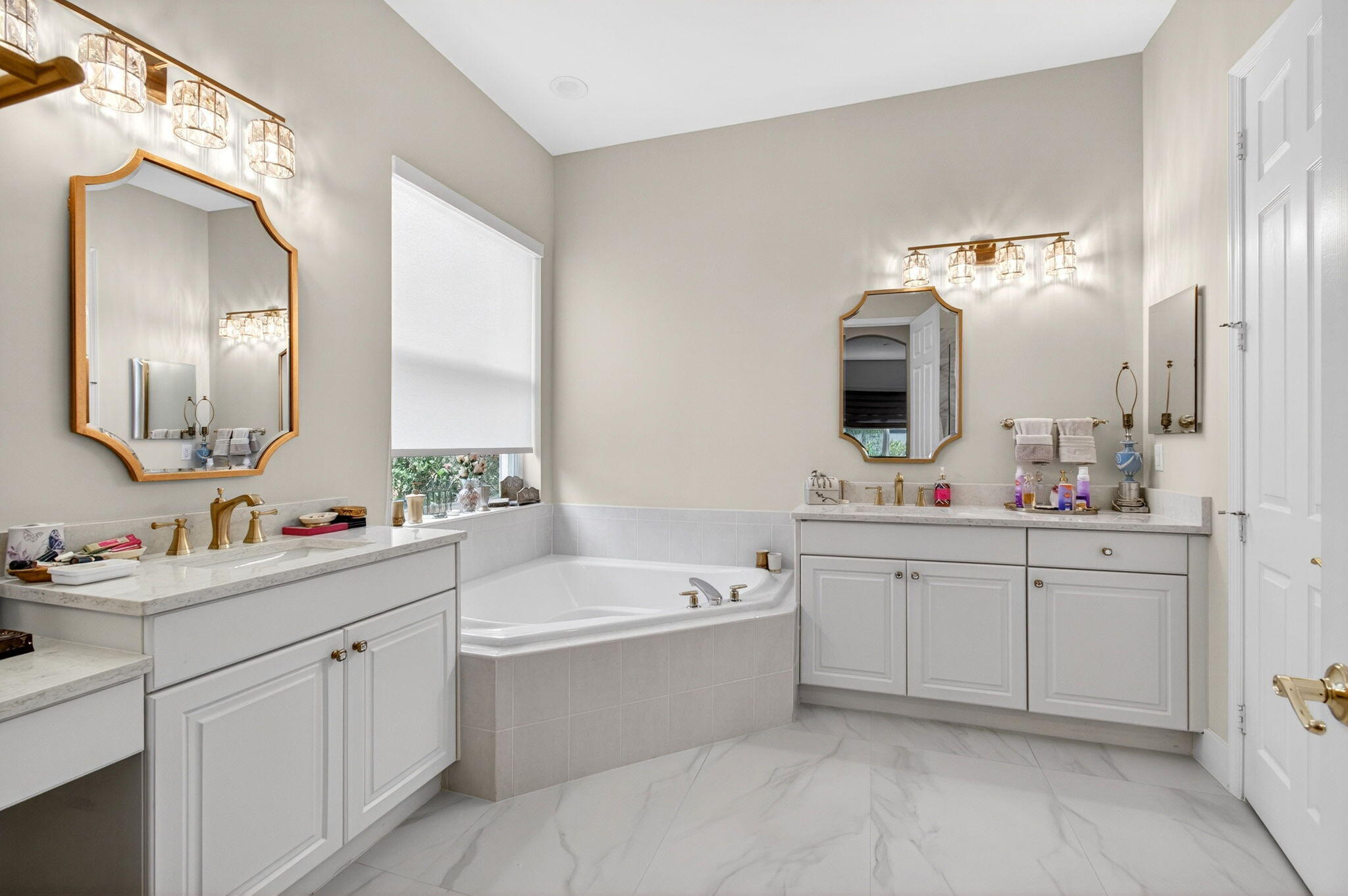 VENETIAN ISLES - Residential