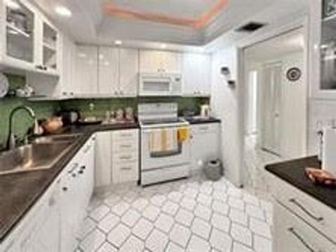 545 Oaks Ln 301 Pompano Beach FL 33069