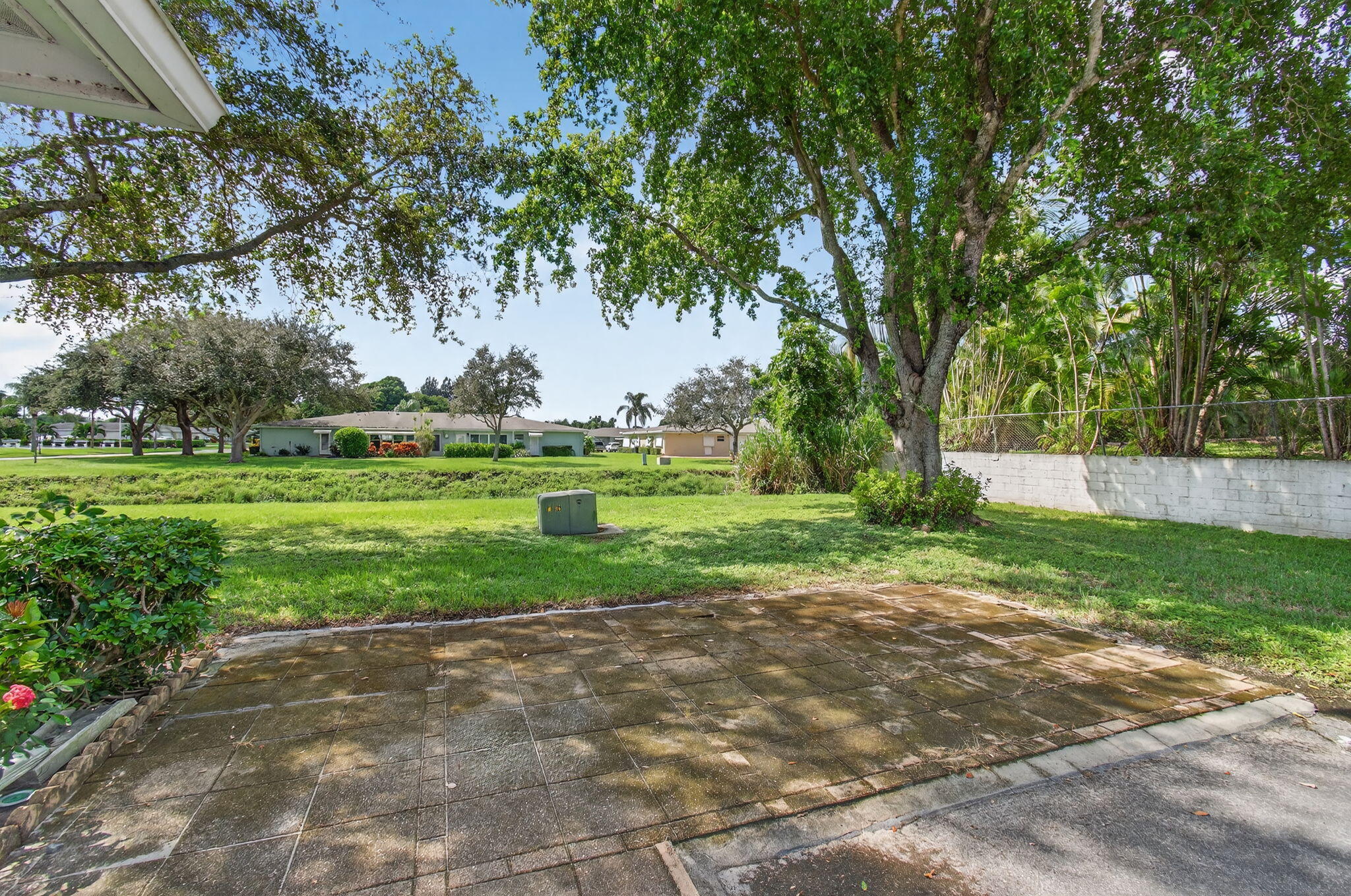 HIGH POINT OF DELRAY BEACH CONDO SEC I - Residential