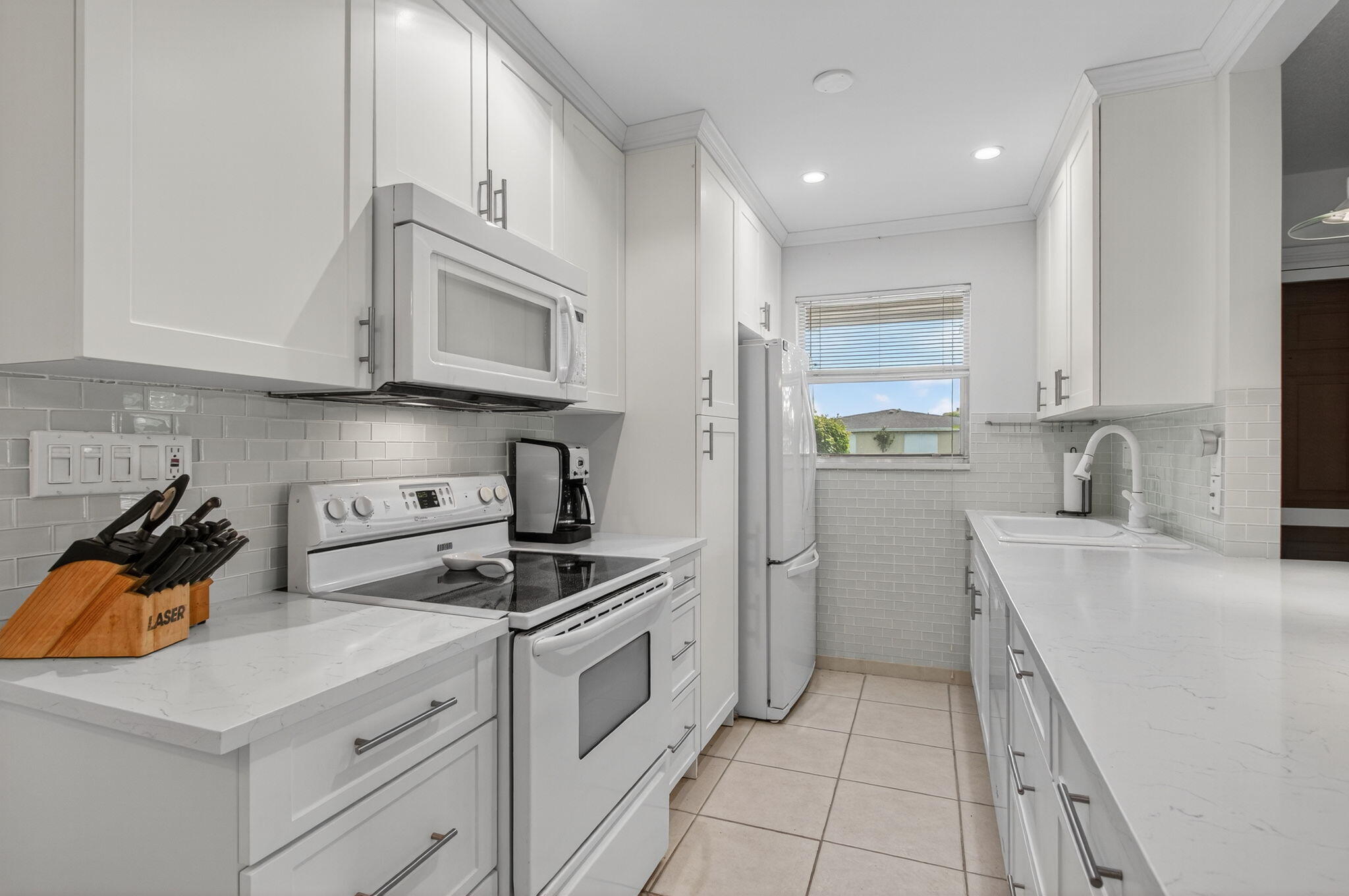 HIGH POINT OF DELRAY BEACH CONDO SEC I - Residential