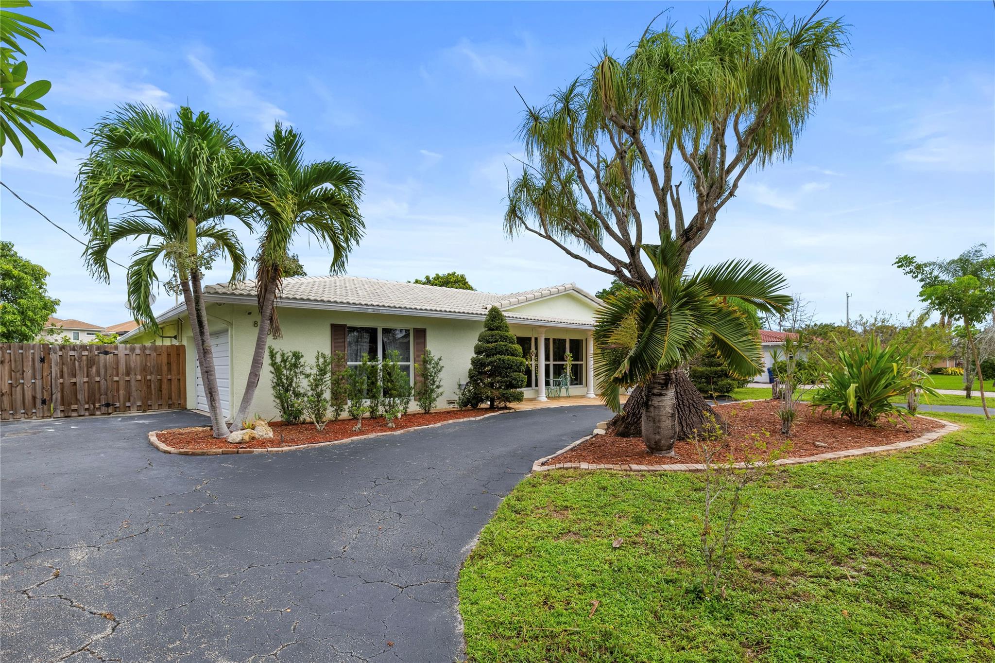 CORAL SPRINGS II - Residential