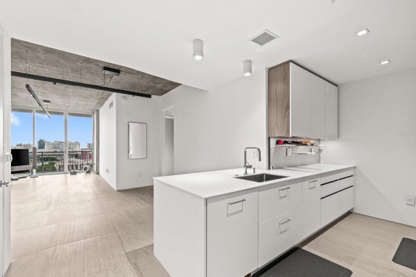 300 S AUSTRALIAN AVE UNIT 1104, WEST PALM BEACH, FL 33401 - Image 0a1e37a52c5775e1cd7a0a29cbbc6ea3/921660474