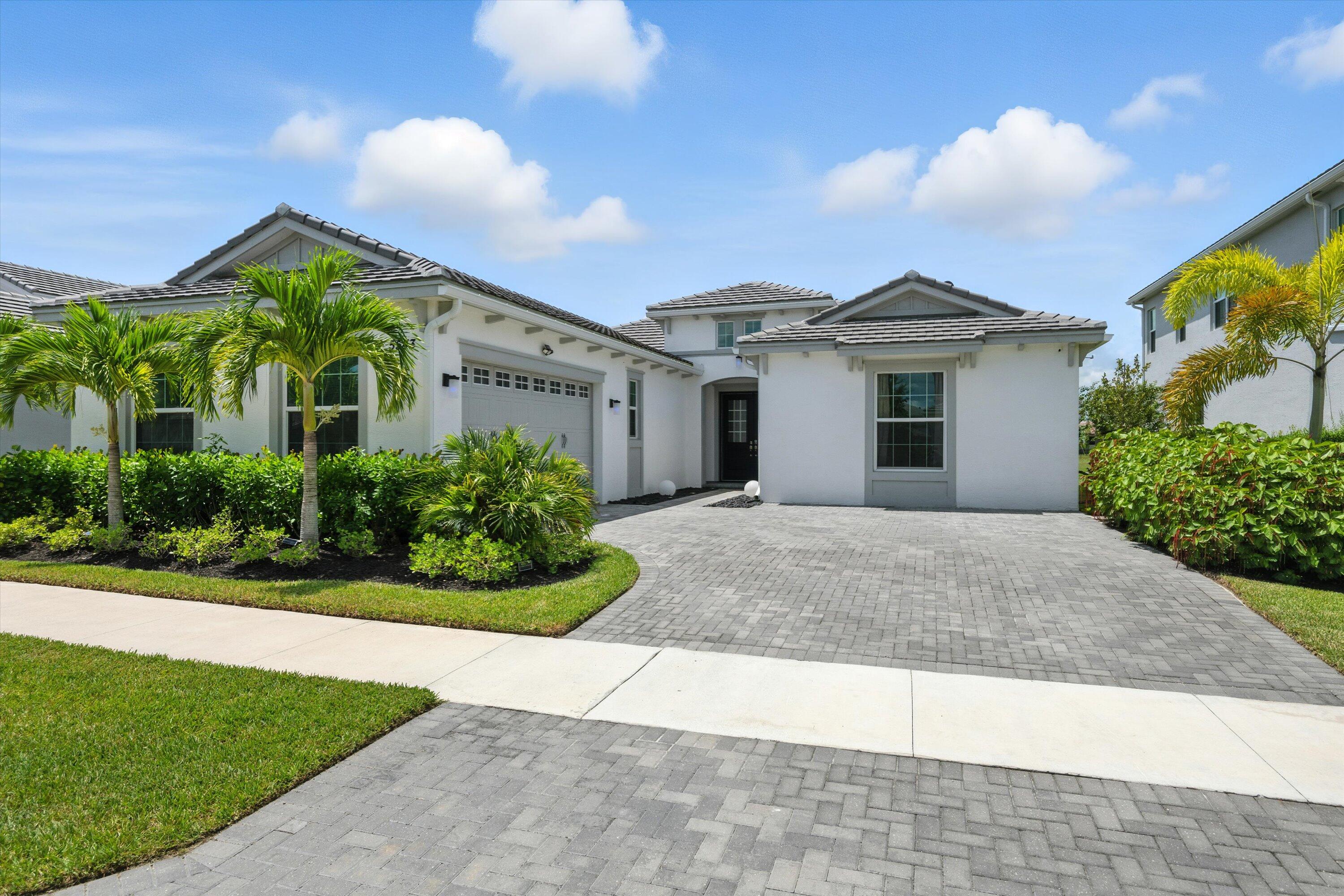 5543 Liberty Lane