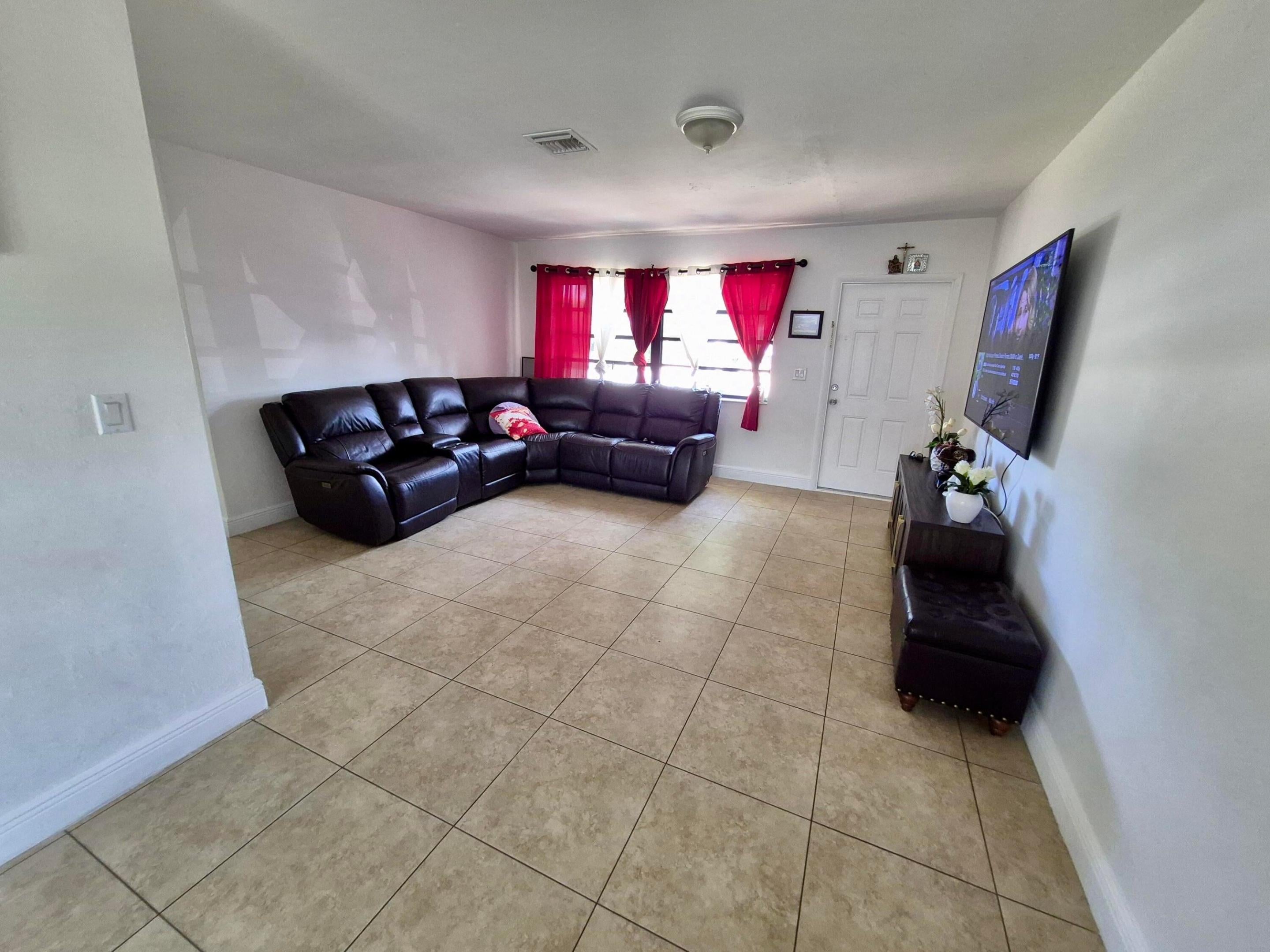 3141 SW 22ND Street