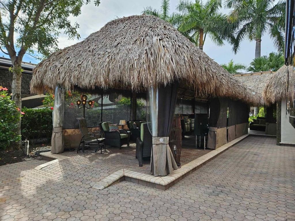 465 S Carol Parkway 465