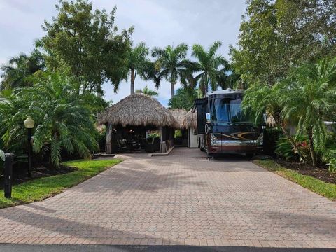 465 S Carol Parkway 465 Margate FL 33068